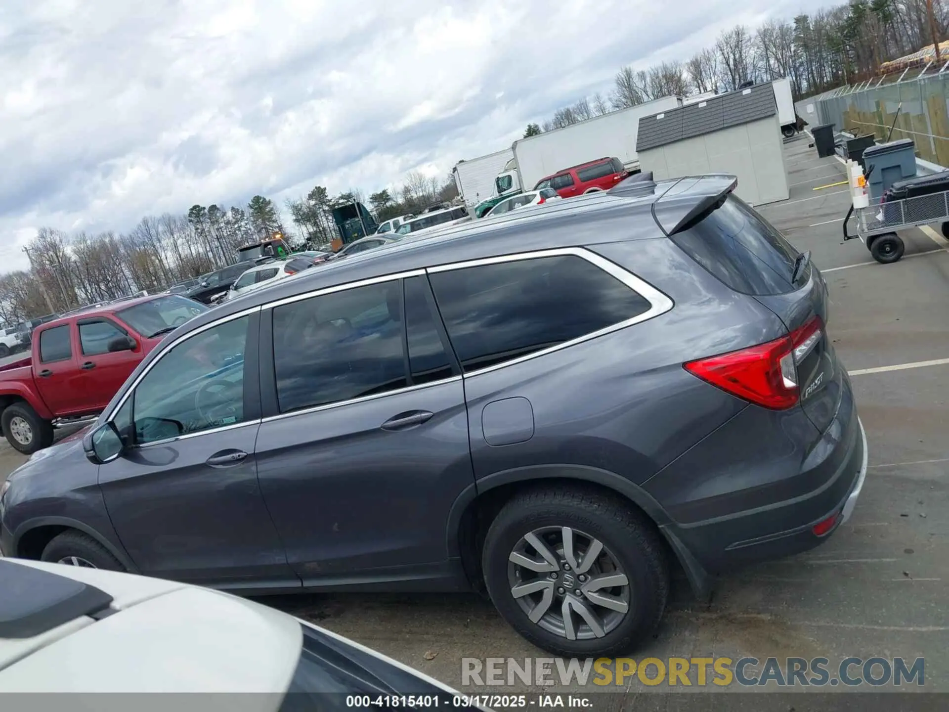 14 Photograph of a damaged car 5FNYF5H53MB004212 HONDA PILOT 2021