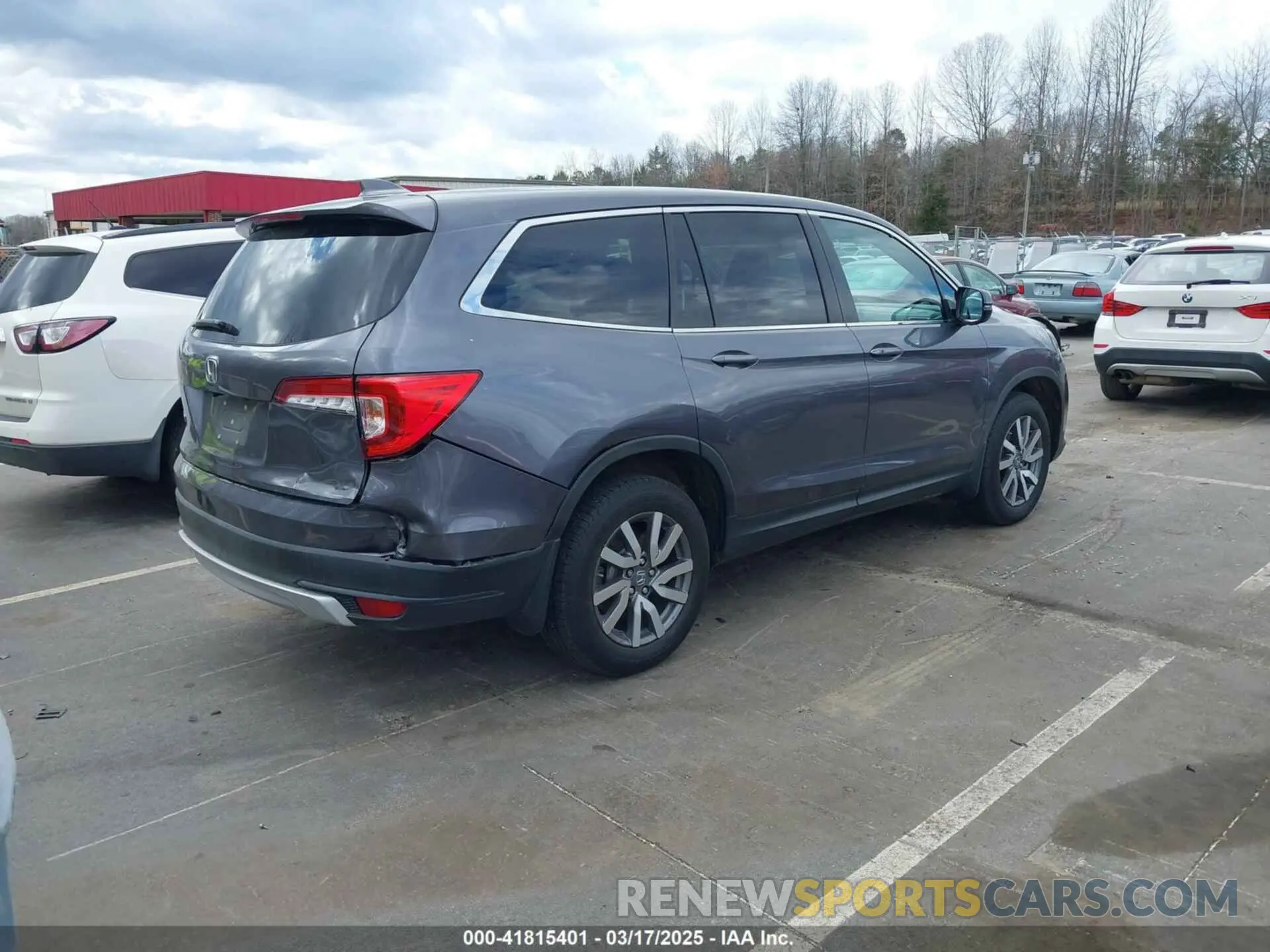 4 Photograph of a damaged car 5FNYF5H53MB004212 HONDA PILOT 2021