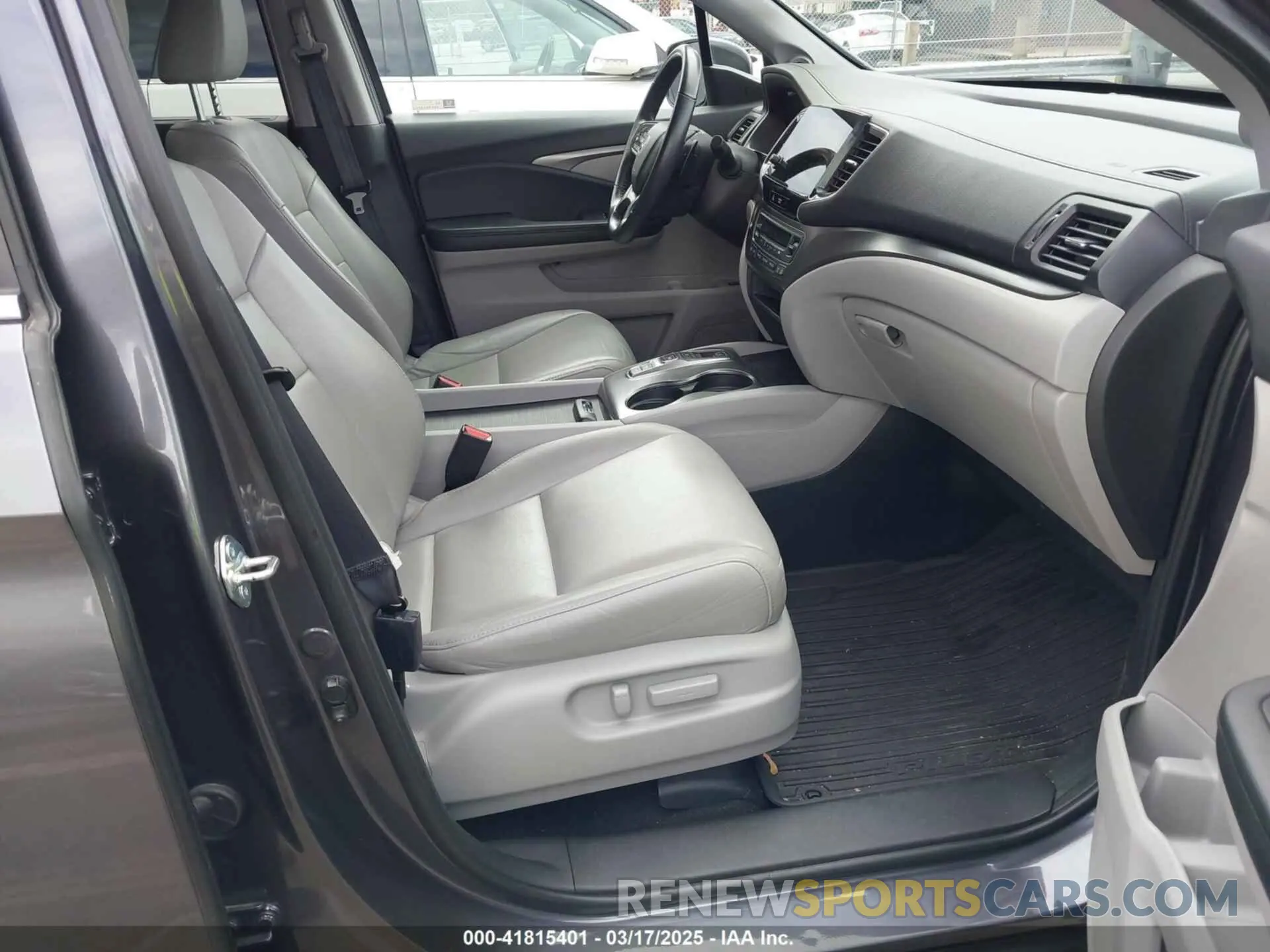 5 Photograph of a damaged car 5FNYF5H53MB004212 HONDA PILOT 2021