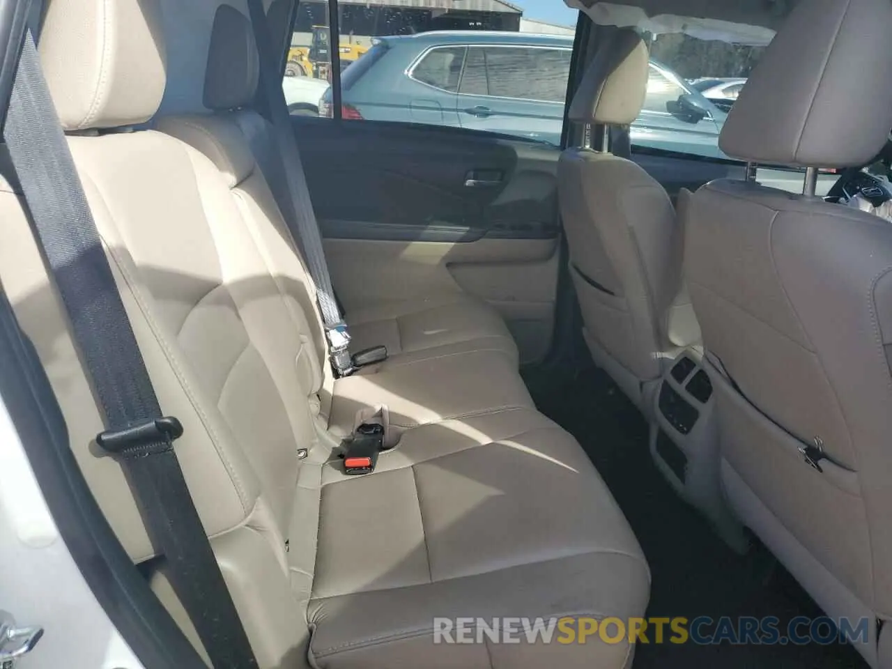 12 Photograph of a damaged car 5FNYF5H53MB037341 HONDA PILOT 2021