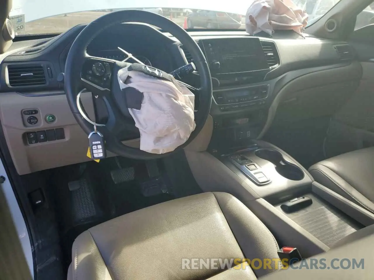 8 Photograph of a damaged car 5FNYF5H53MB037341 HONDA PILOT 2021
