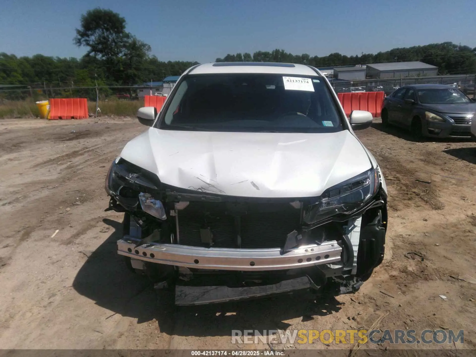 12 Photograph of a damaged car 5FNYF5H54MB031807 HONDA PILOT 2021