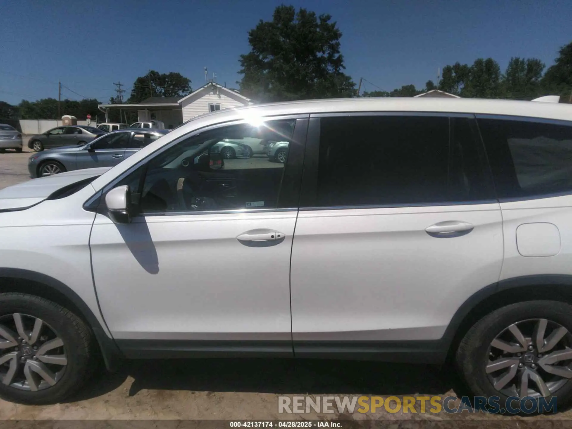 14 Photograph of a damaged car 5FNYF5H54MB031807 HONDA PILOT 2021
