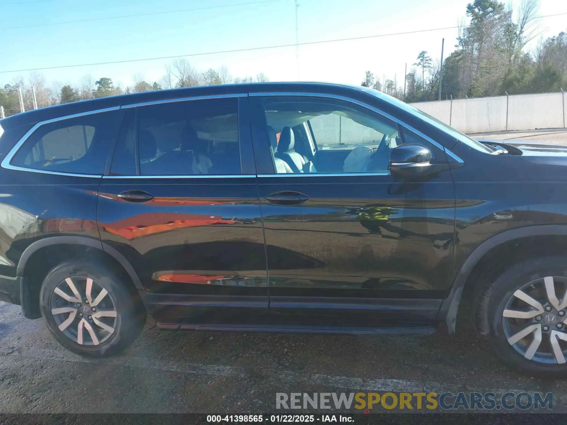 14 Photograph of a damaged car 5FNYF5H54MB038028 HONDA PILOT 2021