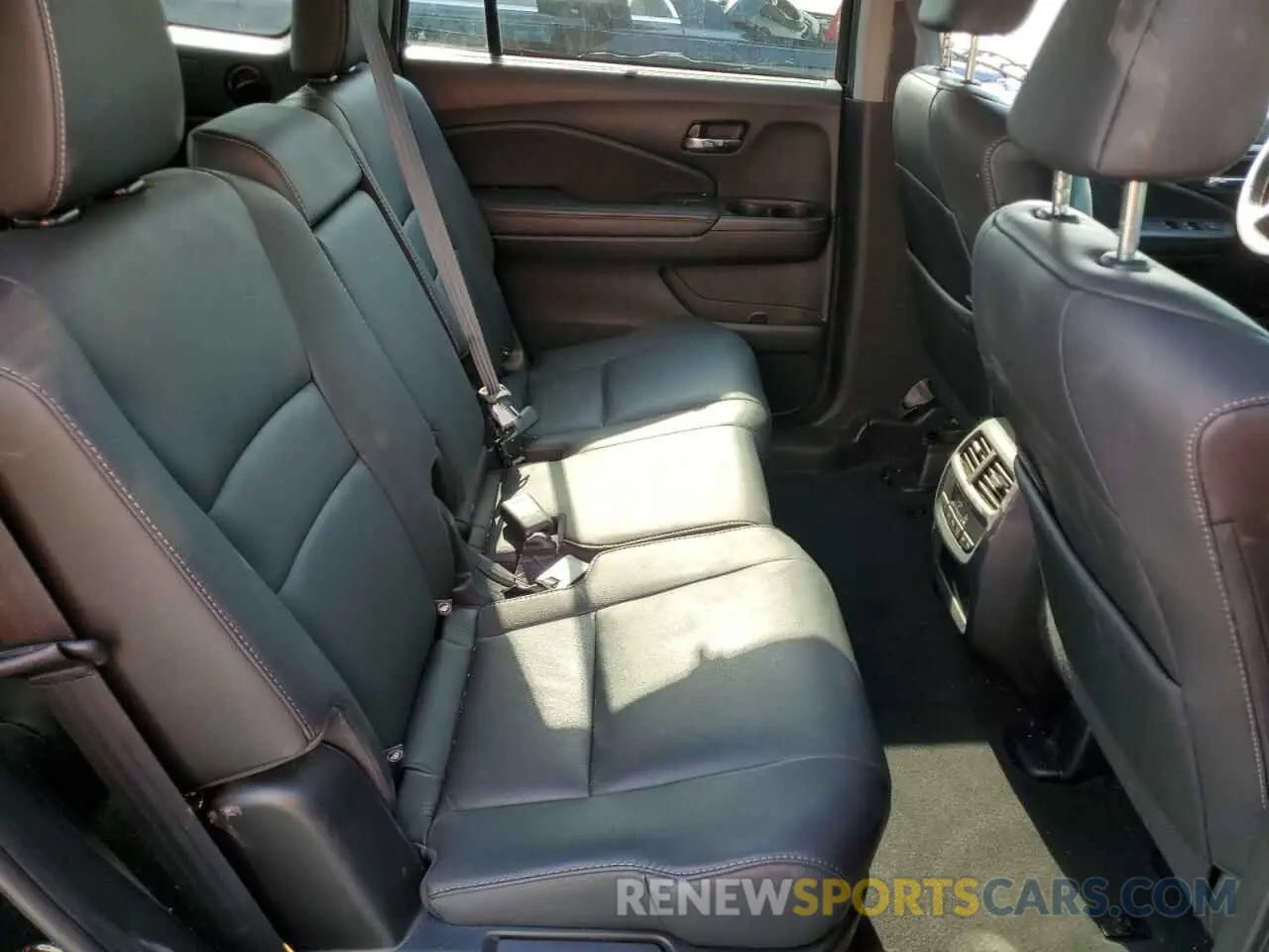 11 Photograph of a damaged car 5FNYF5H54MB038661 HONDA PILOT 2021