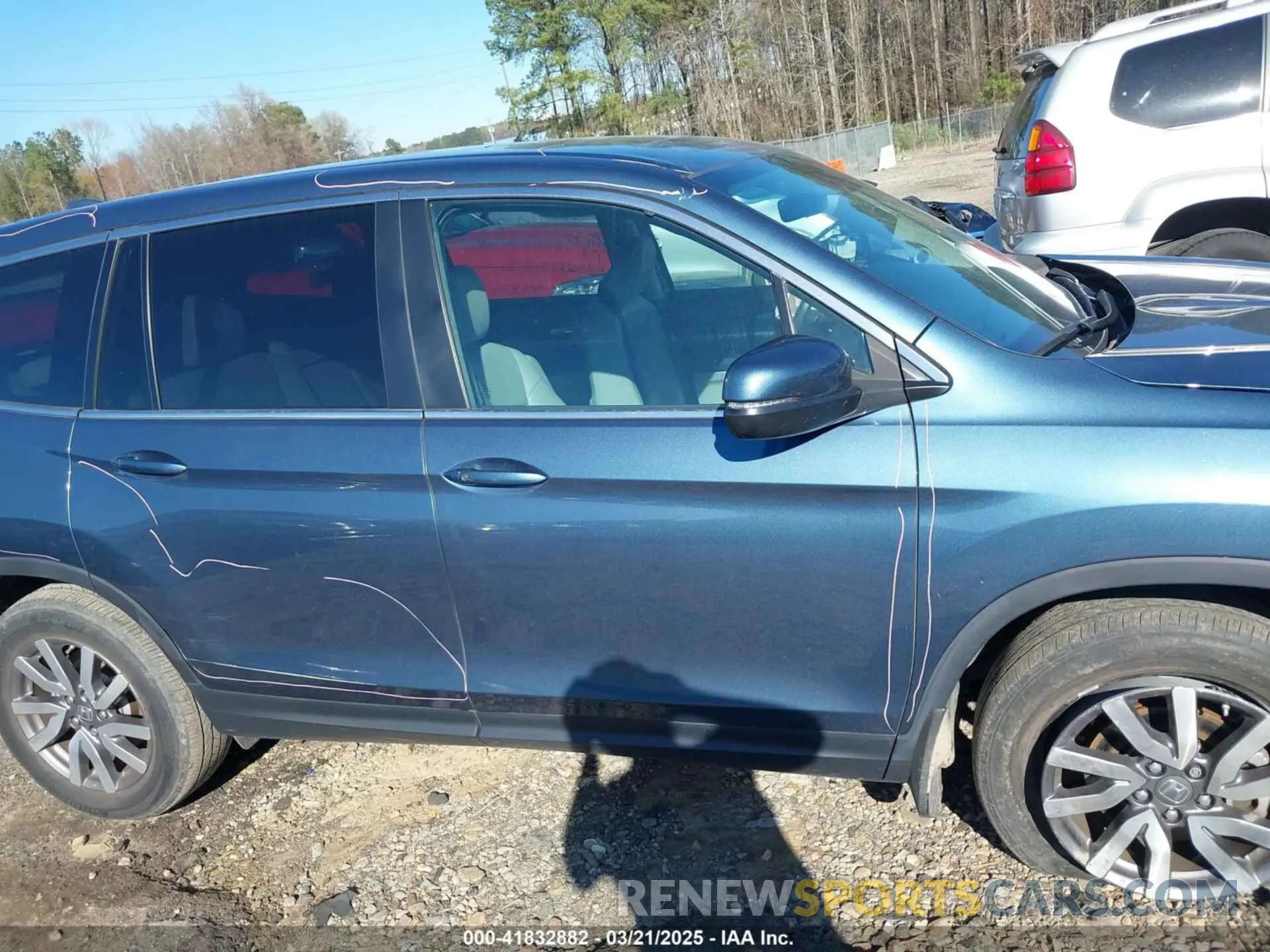 14 Photograph of a damaged car 5FNYF5H55MB031914 HONDA PILOT 2021