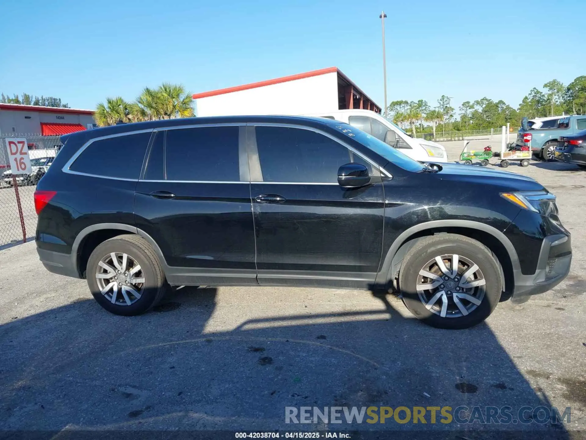14 Photograph of a damaged car 5FNYF5H55MB044677 HONDA PILOT 2021