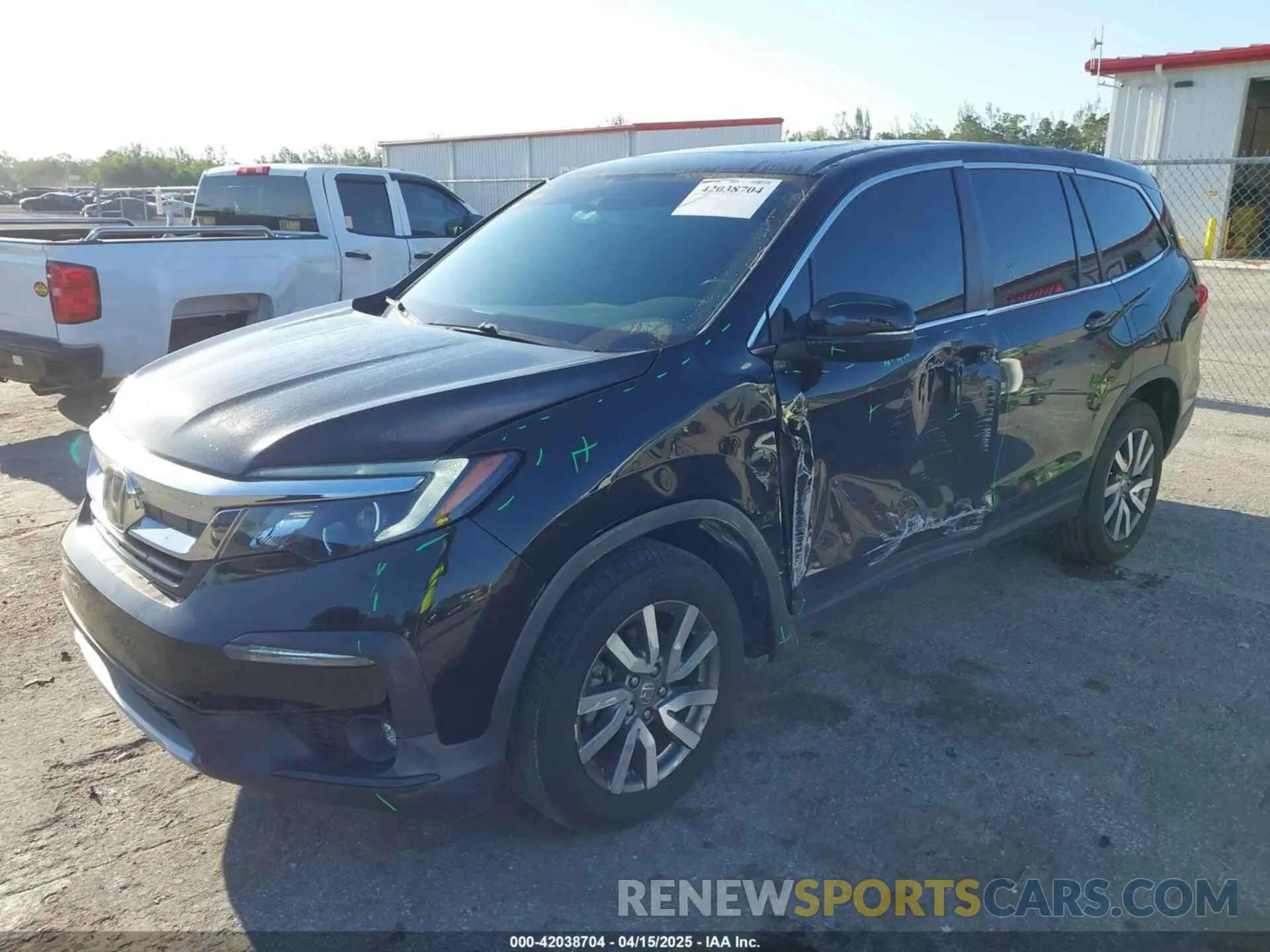 2 Photograph of a damaged car 5FNYF5H55MB044677 HONDA PILOT 2021