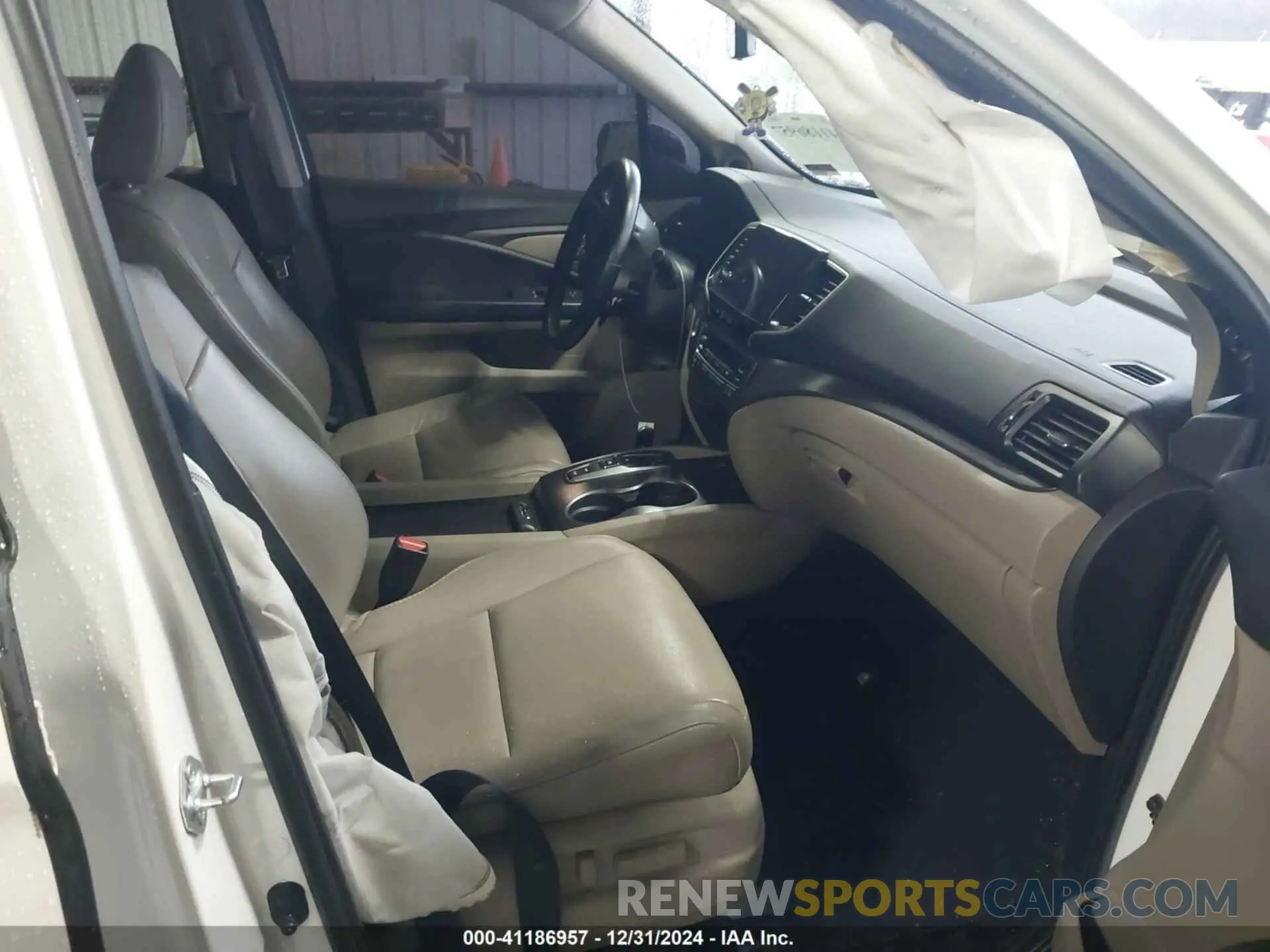 5 Photograph of a damaged car 5FNYF5H57MB022843 HONDA PILOT 2021