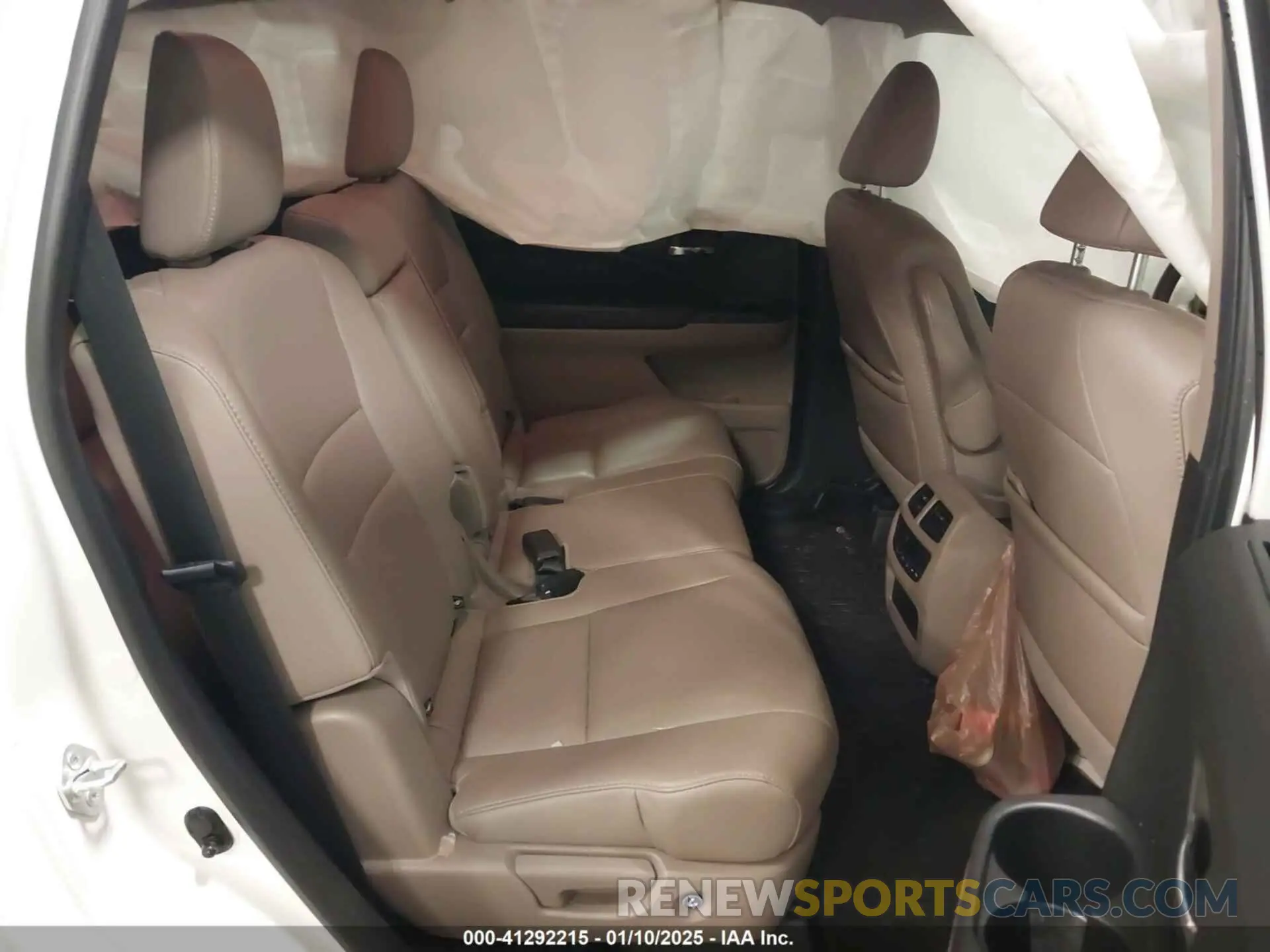 8 Photograph of a damaged car 5FNYF5H57MB040081 HONDA PILOT 2021