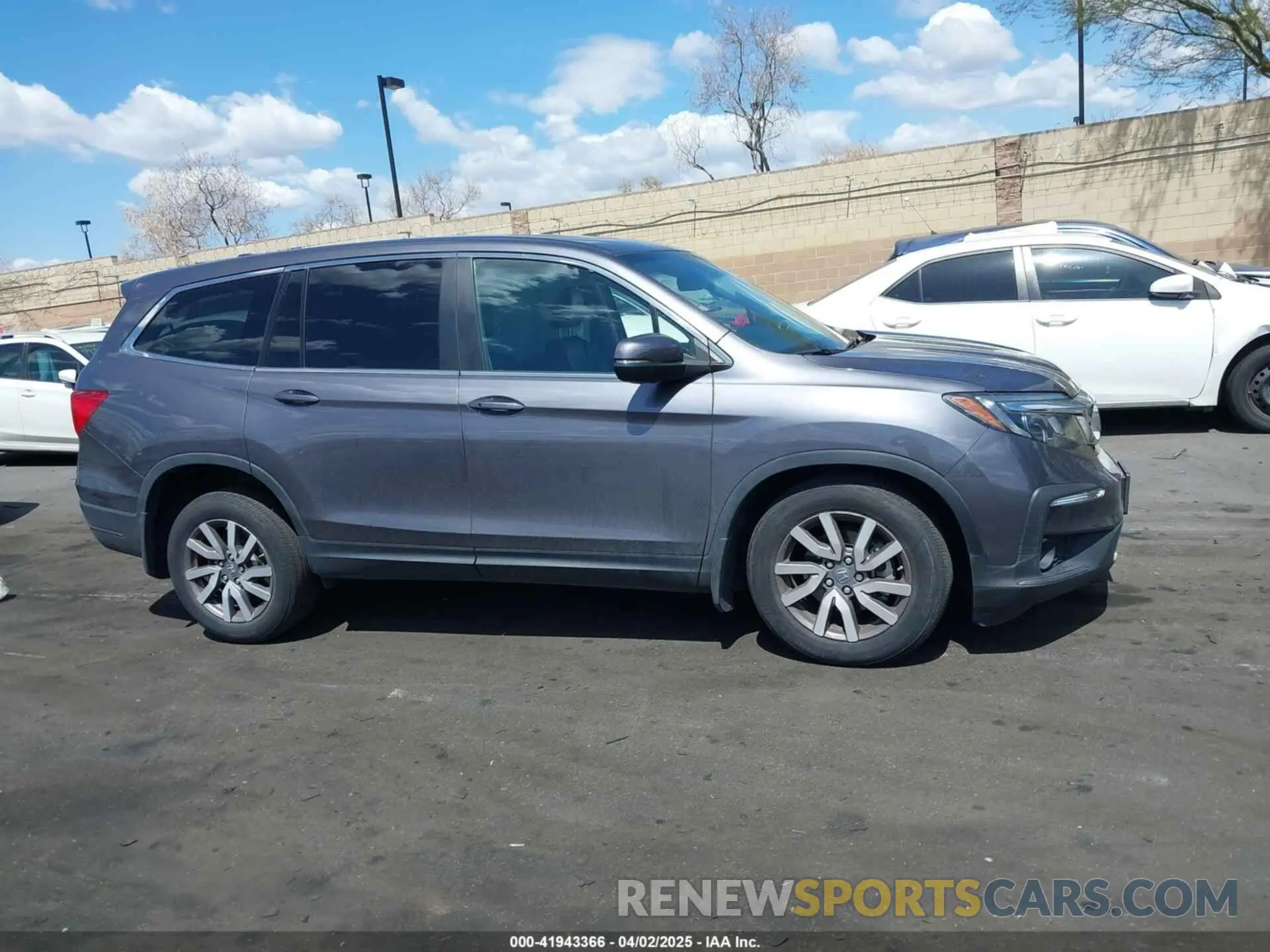 14 Photograph of a damaged car 5FNYF5H57MB046740 HONDA PILOT 2021