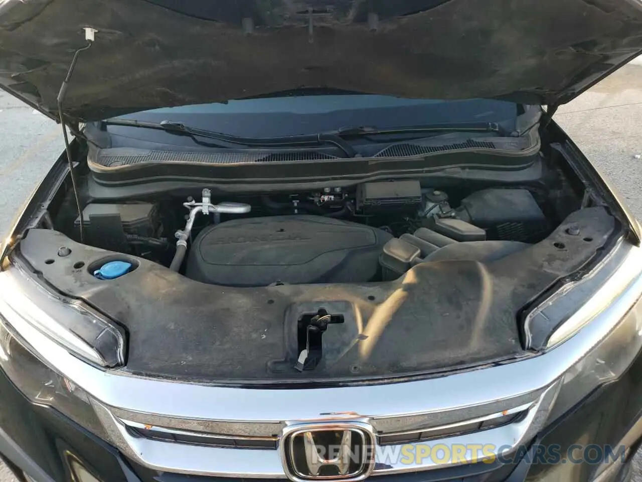 13 Photograph of a damaged car 5FNYF5H58MB019823 HONDA PILOT 2021