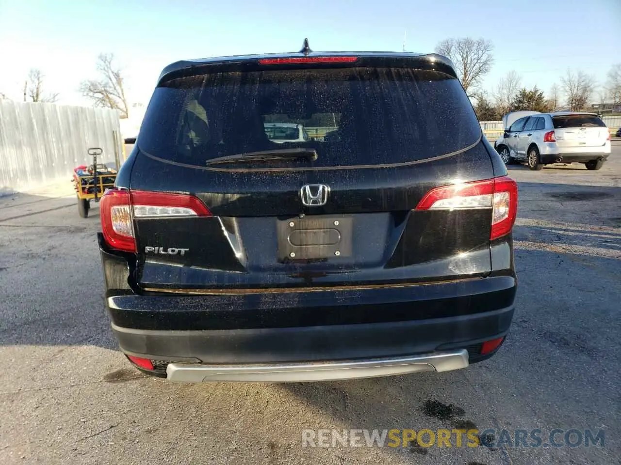 6 Photograph of a damaged car 5FNYF5H58MB019823 HONDA PILOT 2021