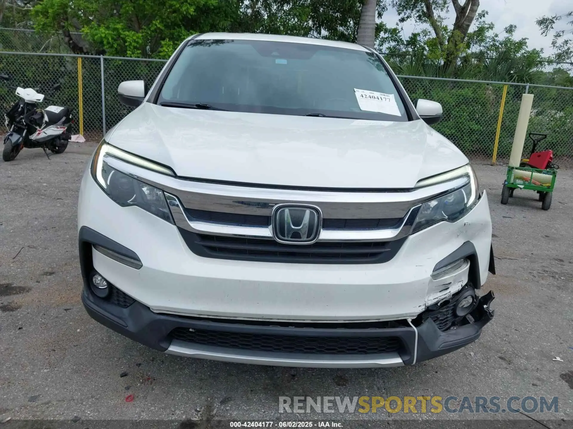 12 Photograph of a damaged car 5FNYF5H58MB027498 HONDA PILOT 2021
