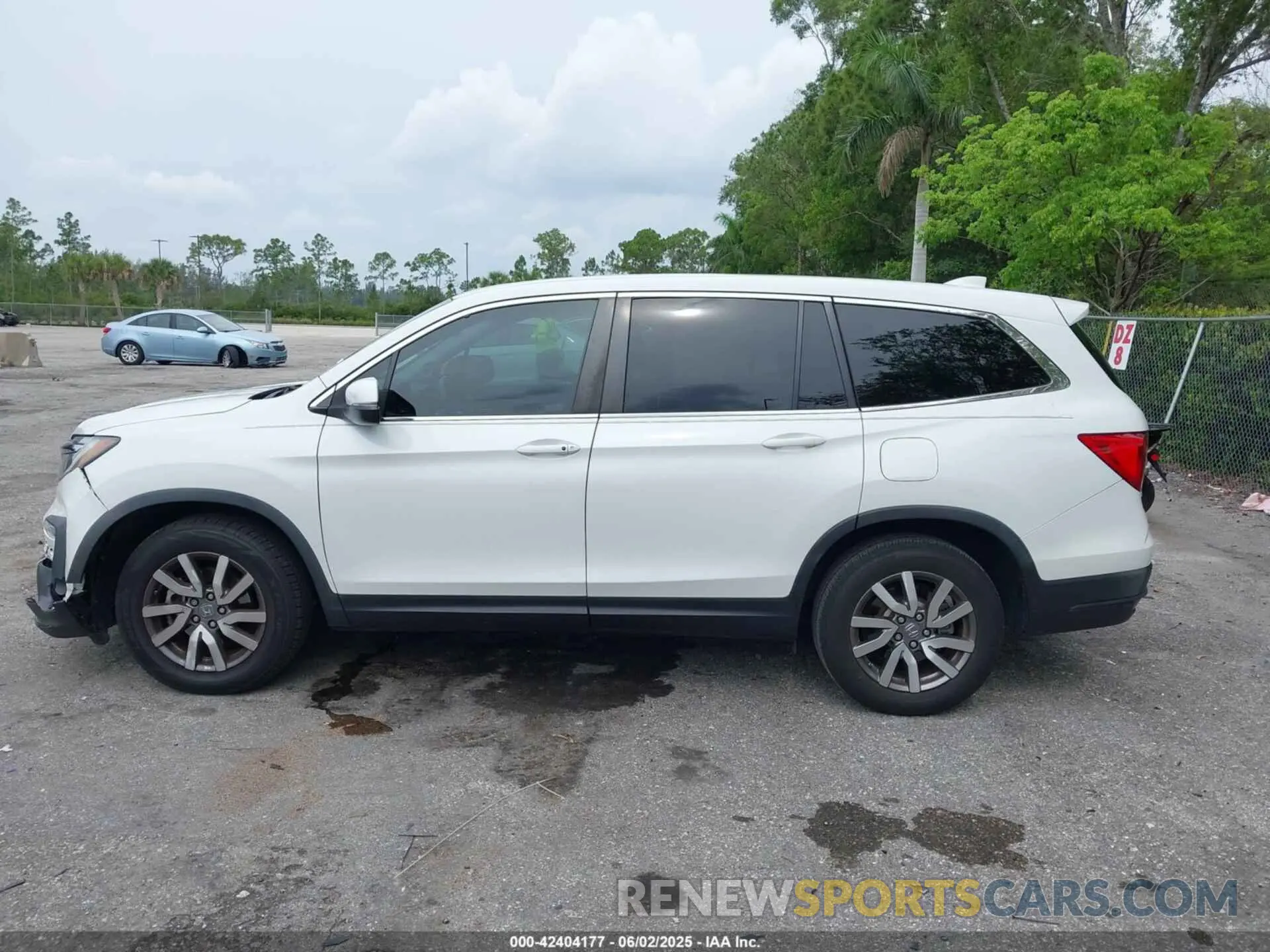 14 Photograph of a damaged car 5FNYF5H58MB027498 HONDA PILOT 2021