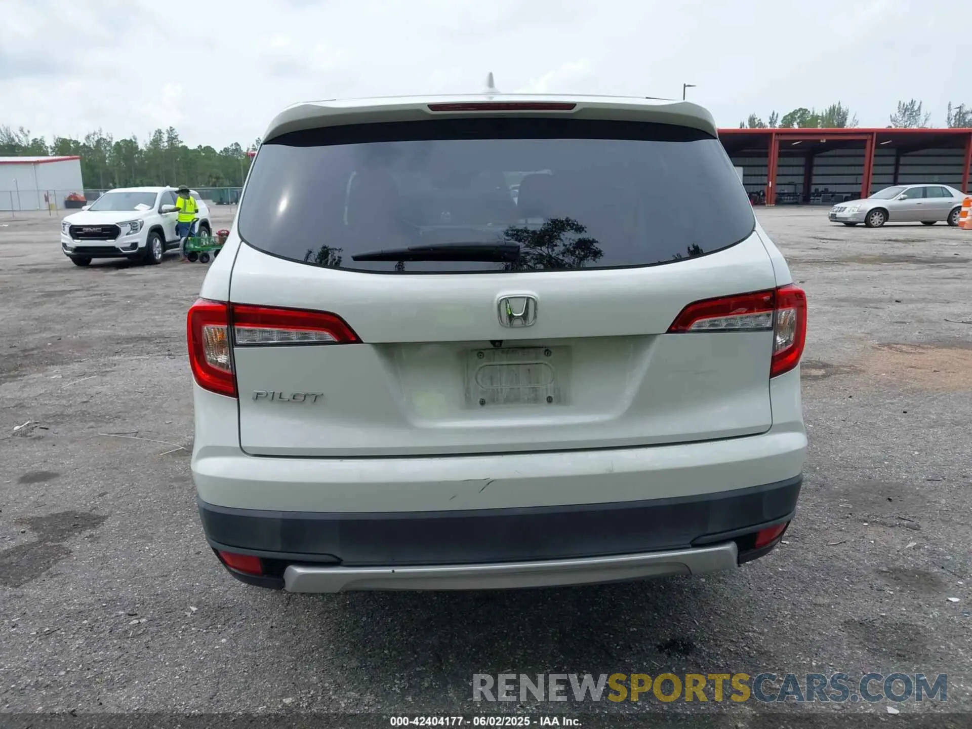 16 Photograph of a damaged car 5FNYF5H58MB027498 HONDA PILOT 2021