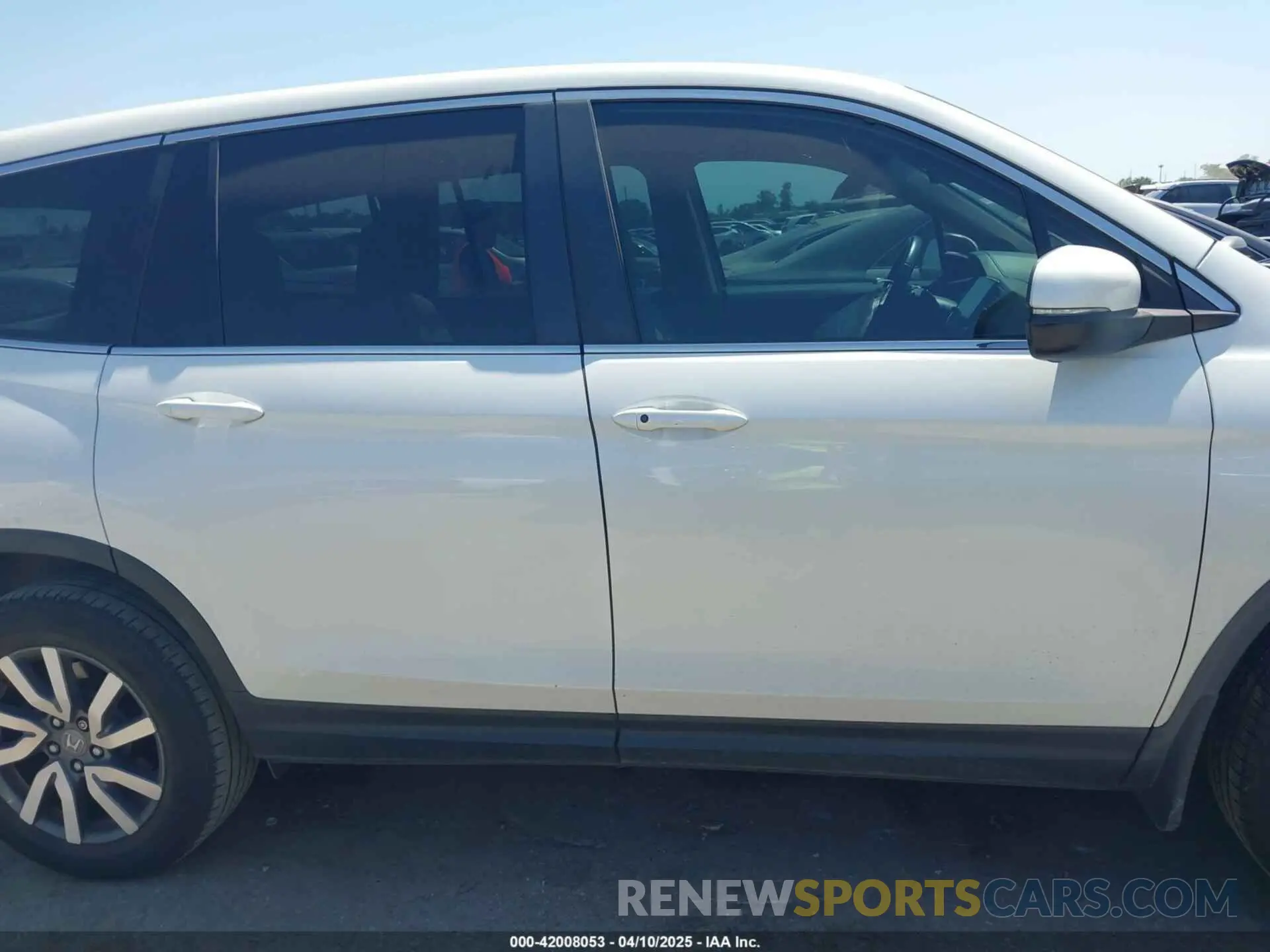 12 Photograph of a damaged car 5FNYF5H59MB040132 HONDA PILOT 2021