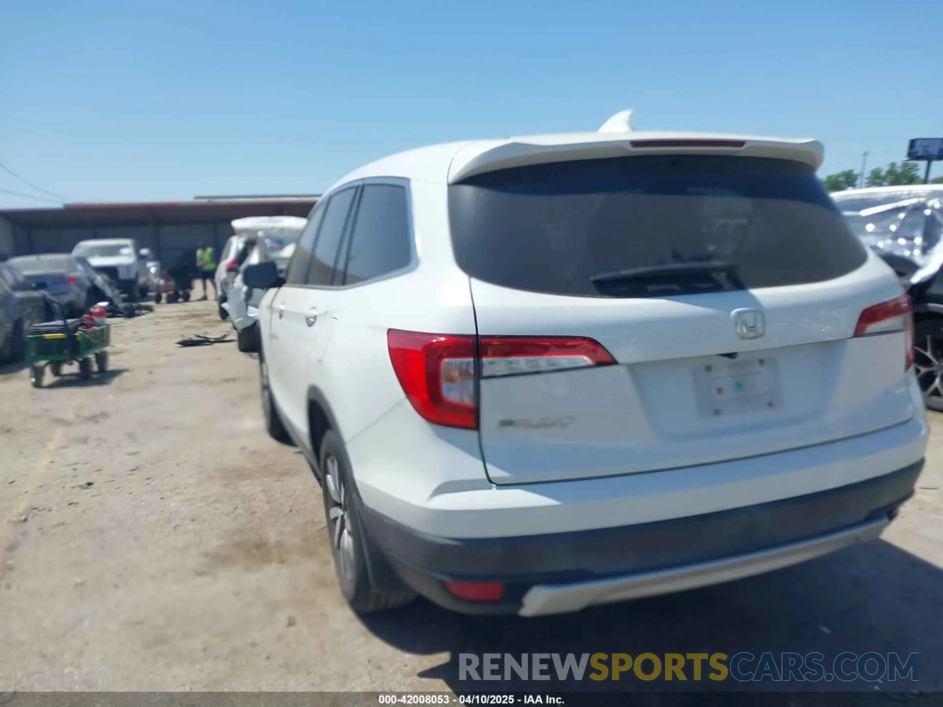 3 Photograph of a damaged car 5FNYF5H59MB040132 HONDA PILOT 2021