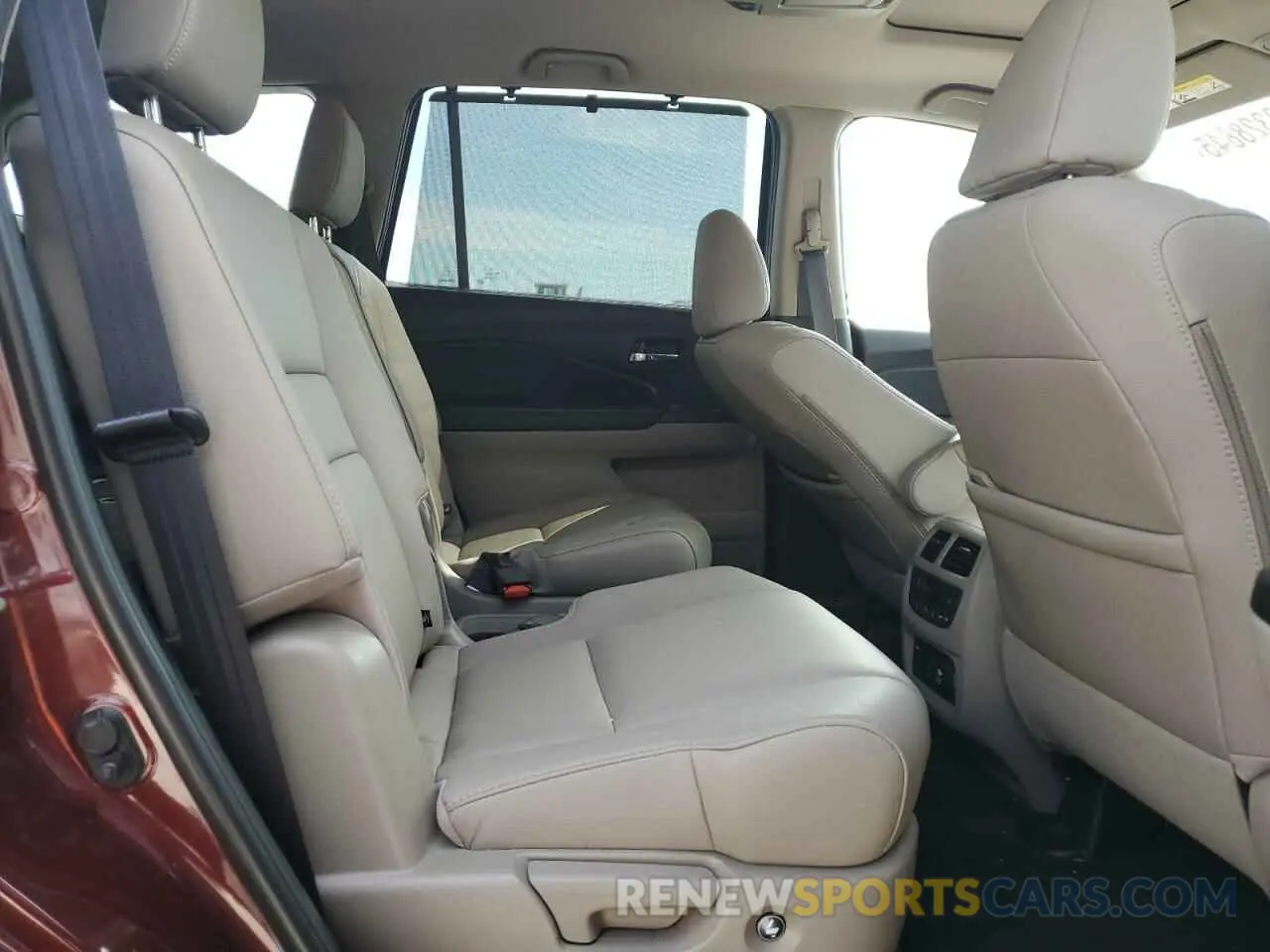 10 Photograph of a damaged car 5FNYF5H62MB020765 HONDA PILOT 2021
