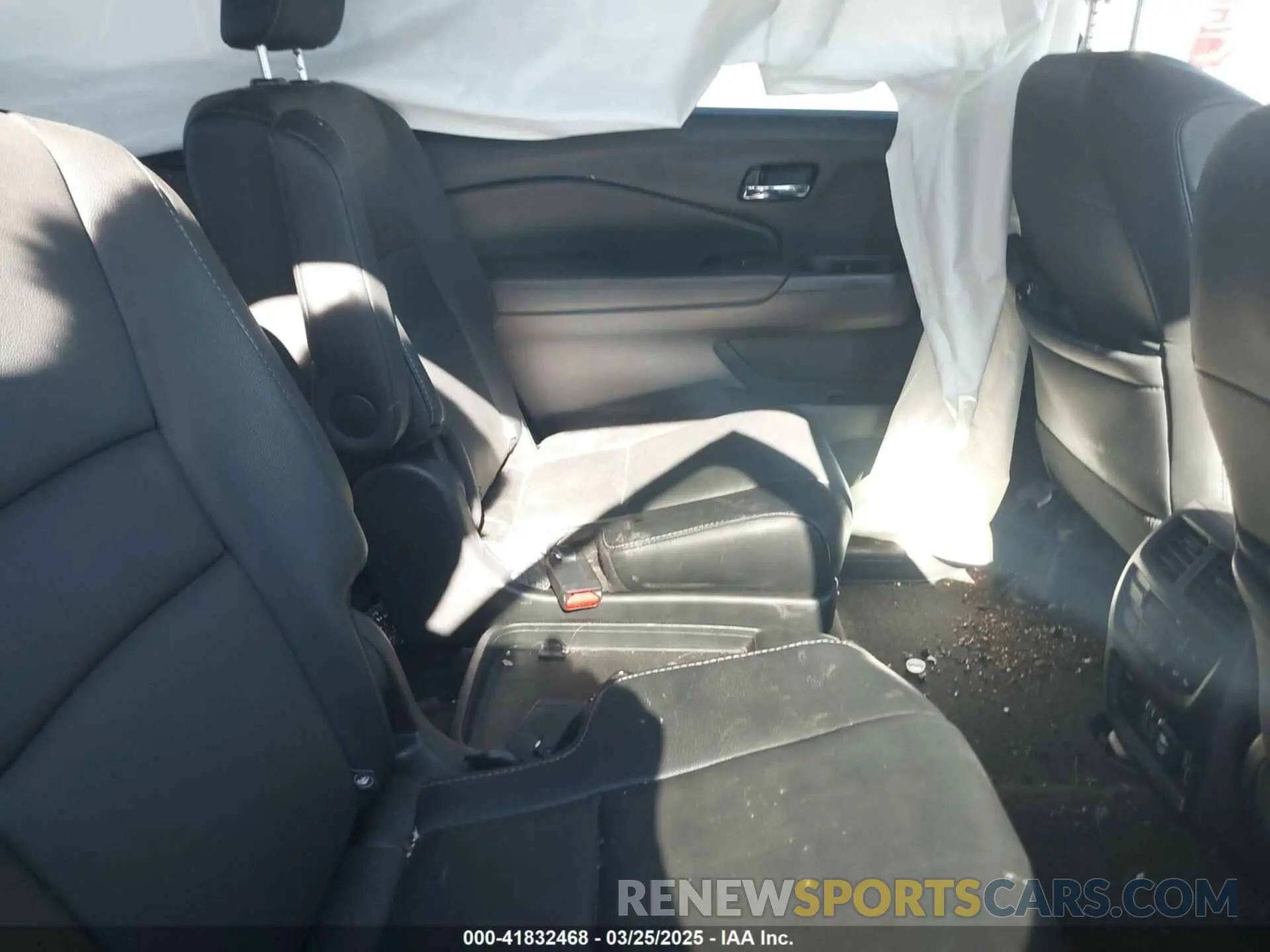 8 Photograph of a damaged car 5FNYF5H69MB034145 HONDA PILOT 2021