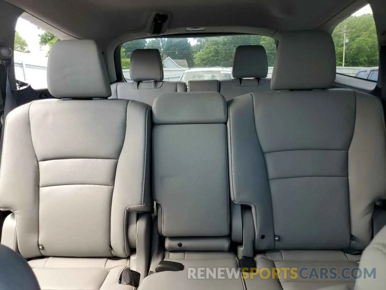 10 Photograph of a damaged car 5FNYF5H92MB037480 HONDA PILOT 2021