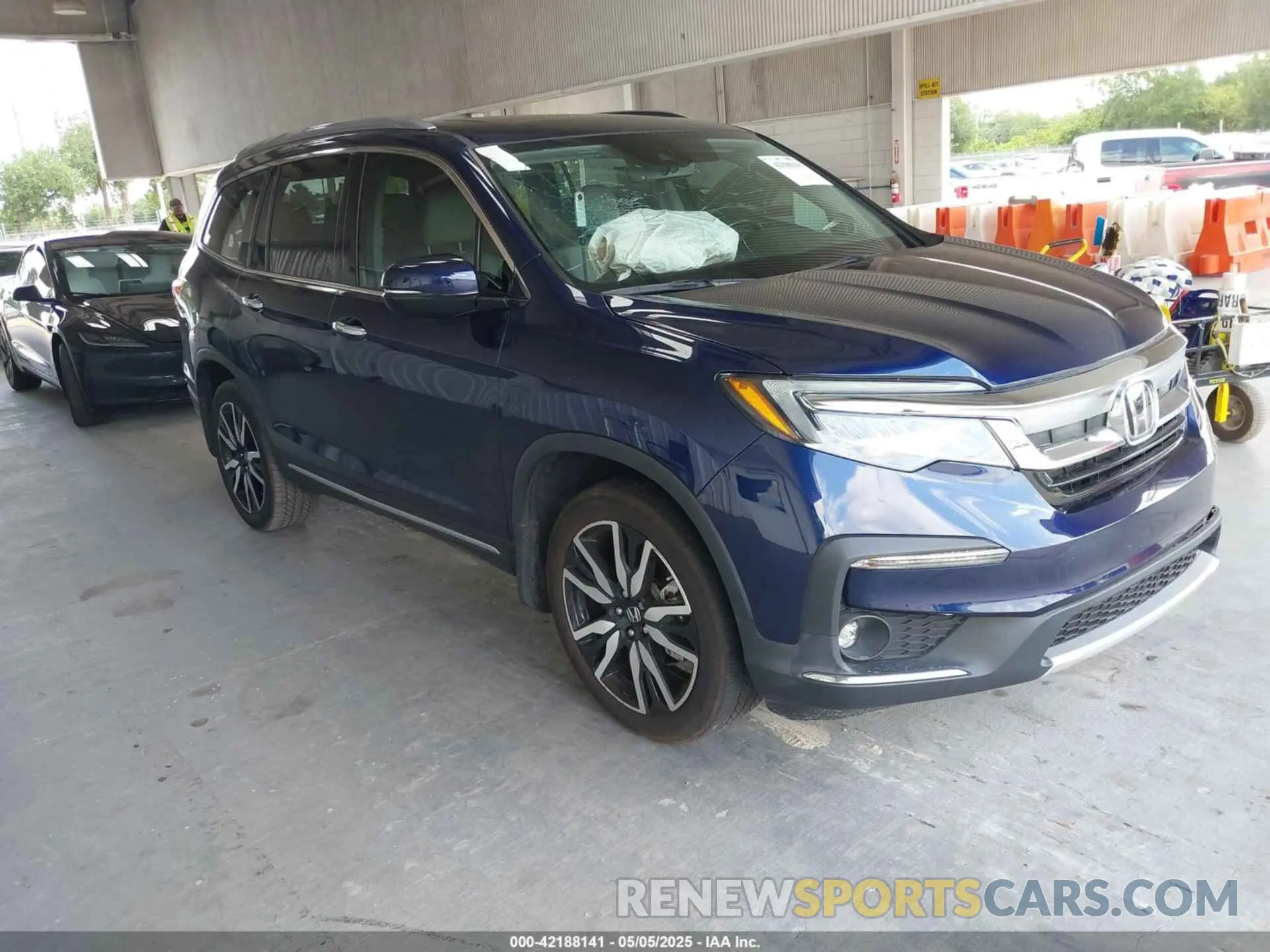 1 Photograph of a damaged car 5FNYF5H93MB002463 HONDA PILOT 2021