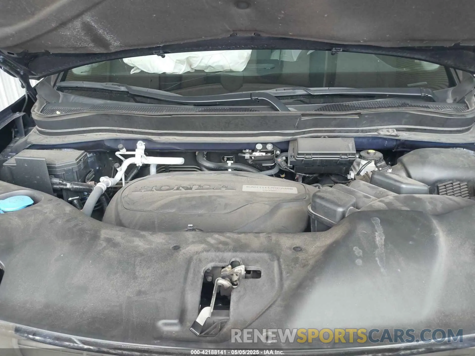 10 Photograph of a damaged car 5FNYF5H93MB002463 HONDA PILOT 2021