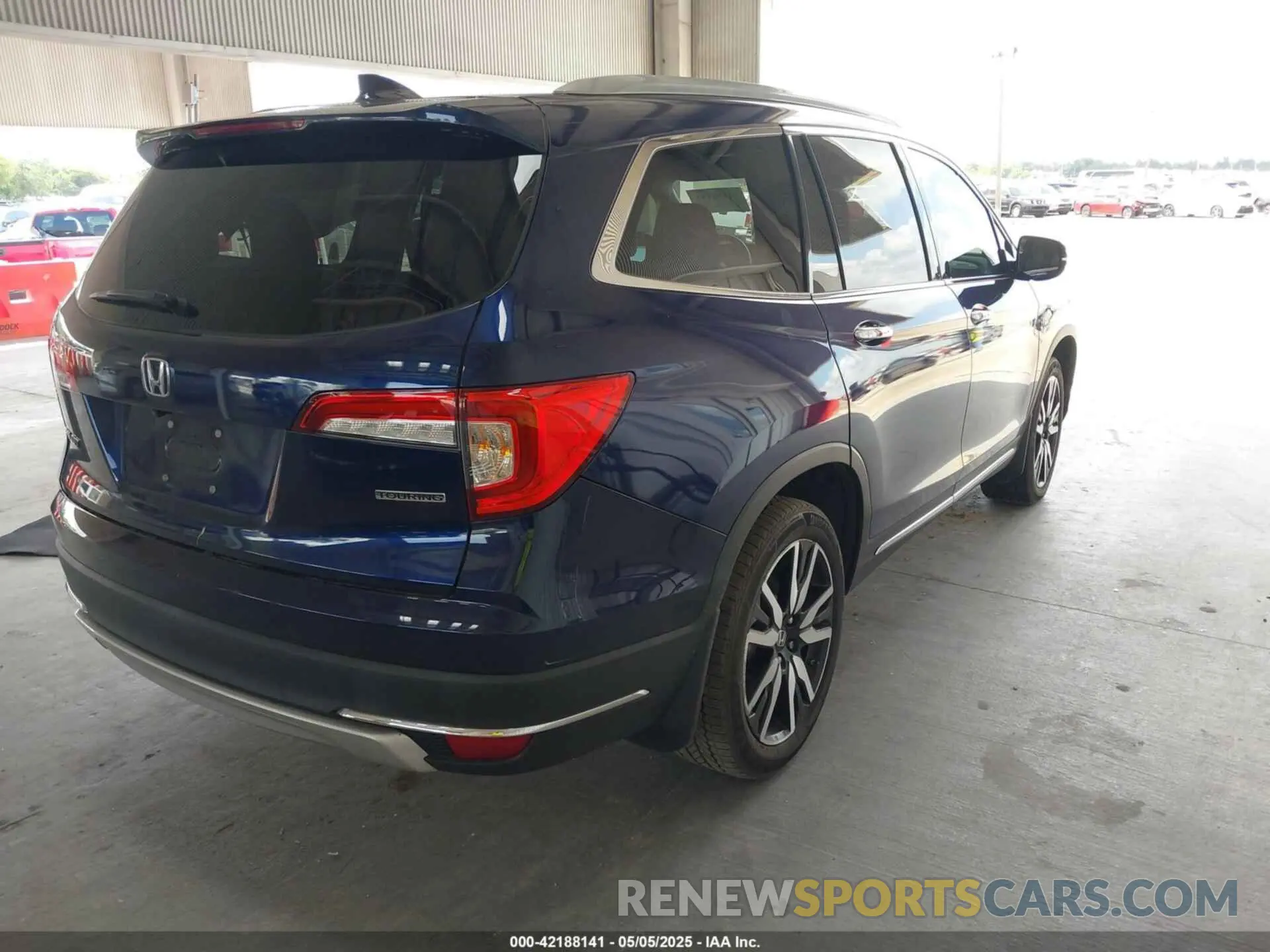 4 Photograph of a damaged car 5FNYF5H93MB002463 HONDA PILOT 2021