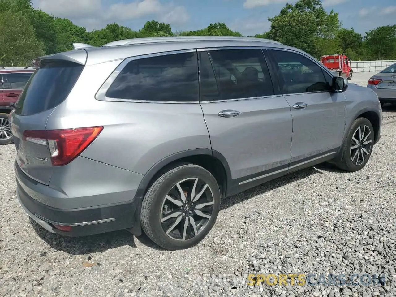 3 Photograph of a damaged car 5FNYF5H96MB001520 HONDA PILOT 2021