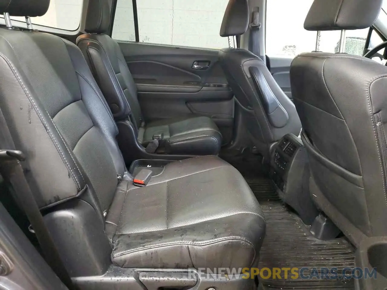 12 Photograph of a damaged car 5FNYF6H01MB089206 HONDA PILOT 2021