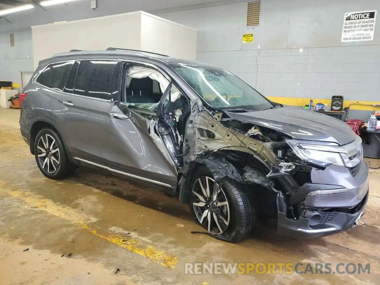 4 Photograph of a damaged car 5FNYF6H01MB089206 HONDA PILOT 2021