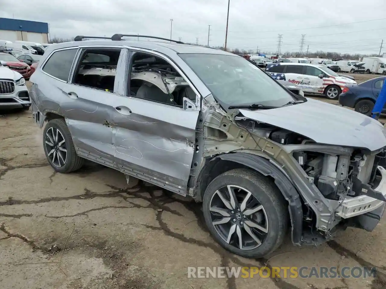 4 Photograph of a damaged car 5FNYF6H02MB018080 HONDA PILOT 2021