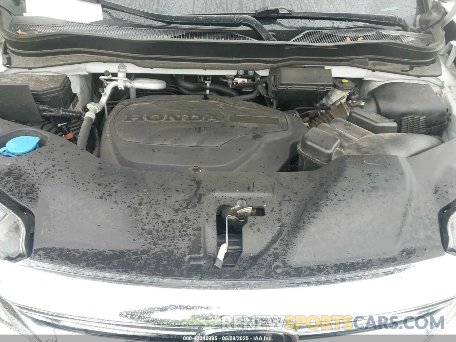 10 Photograph of a damaged car 5FNYF6H02MB056053 HONDA PILOT 2021