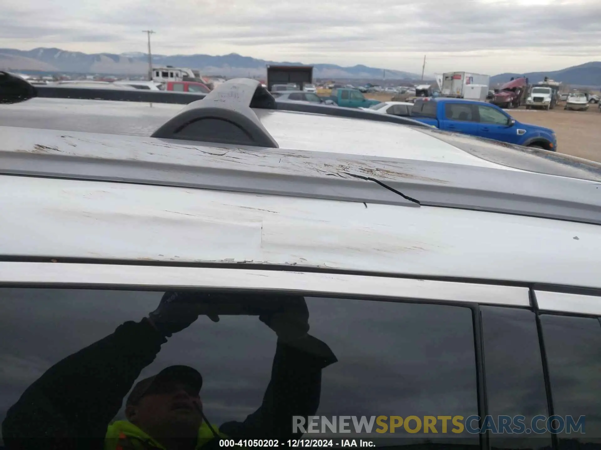 17 Photograph of a damaged car 5FNYF6H03MB044154 HONDA PILOT 2021