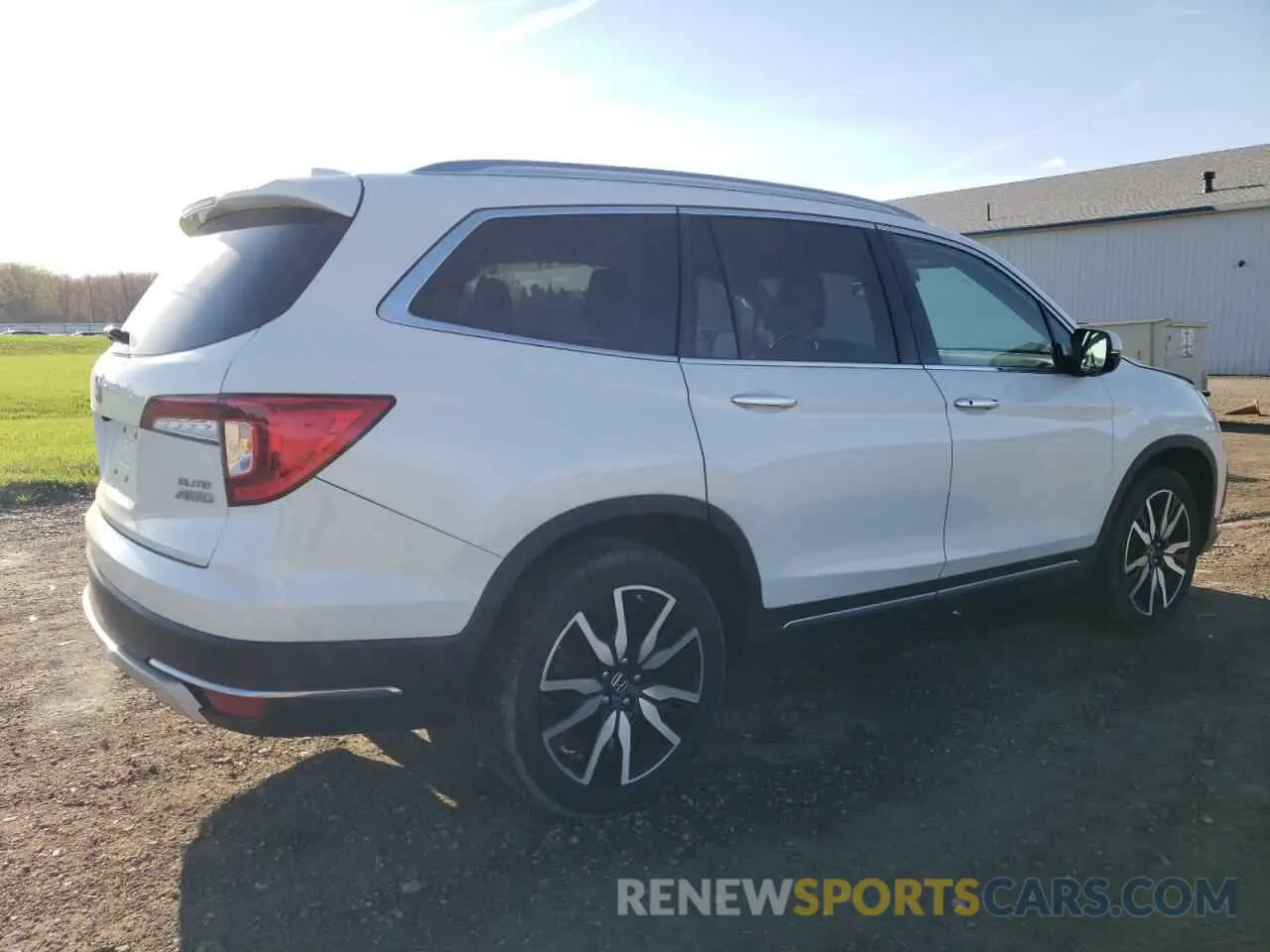 3 Photograph of a damaged car 5FNYF6H05MB004870 HONDA PILOT 2021