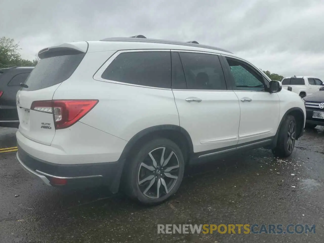 3 Photograph of a damaged car 5FNYF6H06MB023850 HONDA PILOT 2021