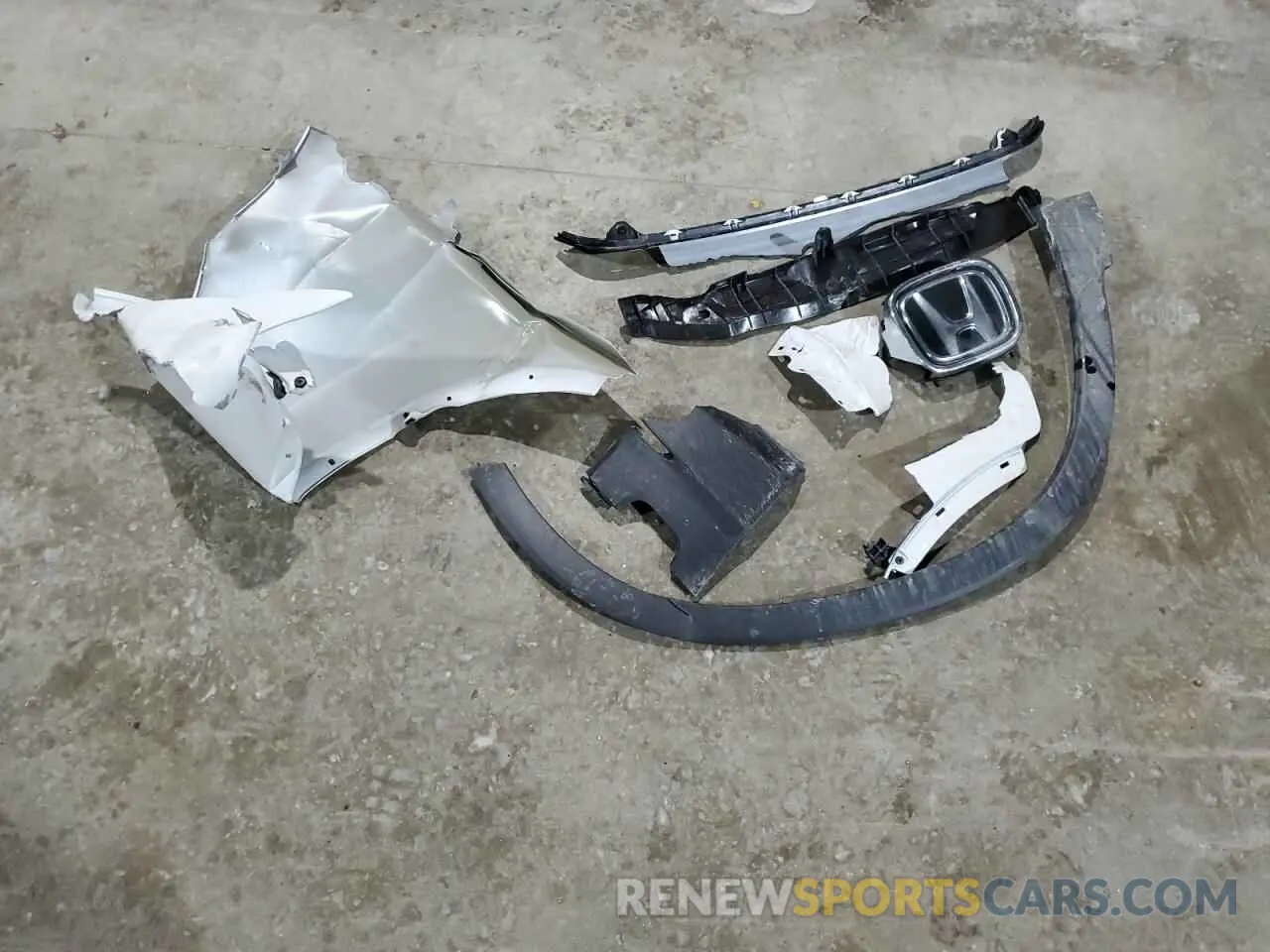 13 Photograph of a damaged car 5FNYF6H06MB045864 HONDA PILOT 2021