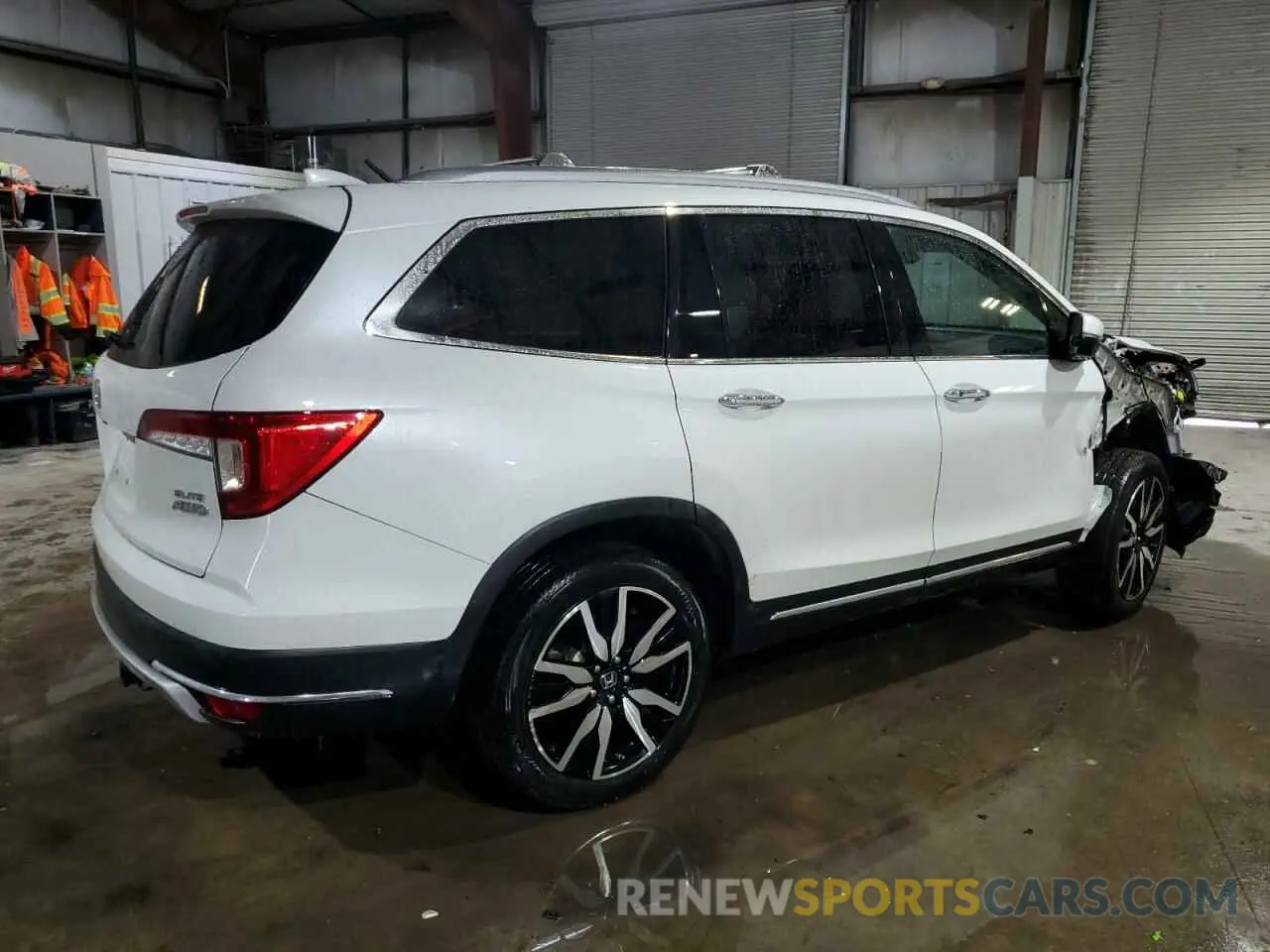 3 Photograph of a damaged car 5FNYF6H06MB045864 HONDA PILOT 2021