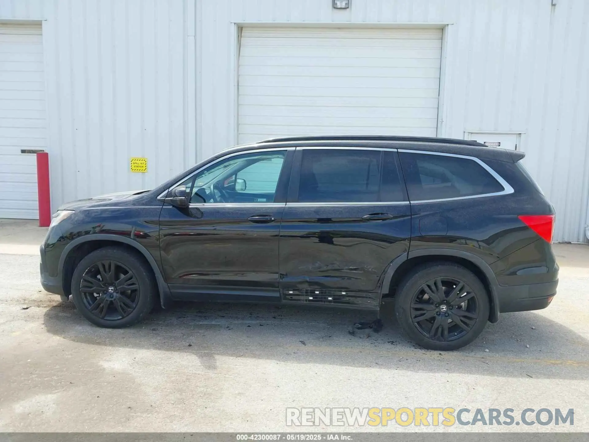 14 Photograph of a damaged car 5FNYF6H20MB023974 HONDA PILOT 2021