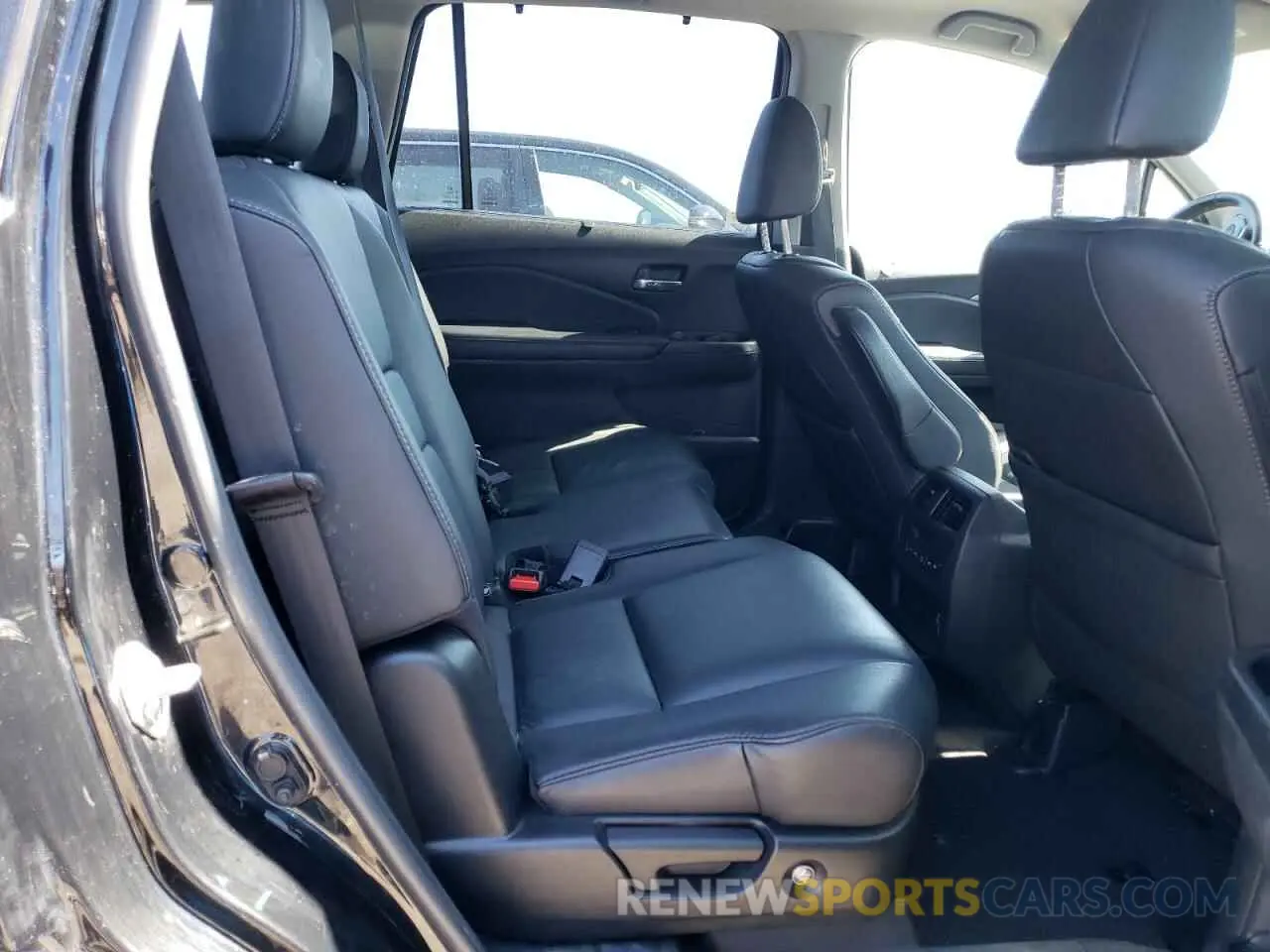 10 Photograph of a damaged car 5FNYF6H20MB073919 HONDA PILOT 2021