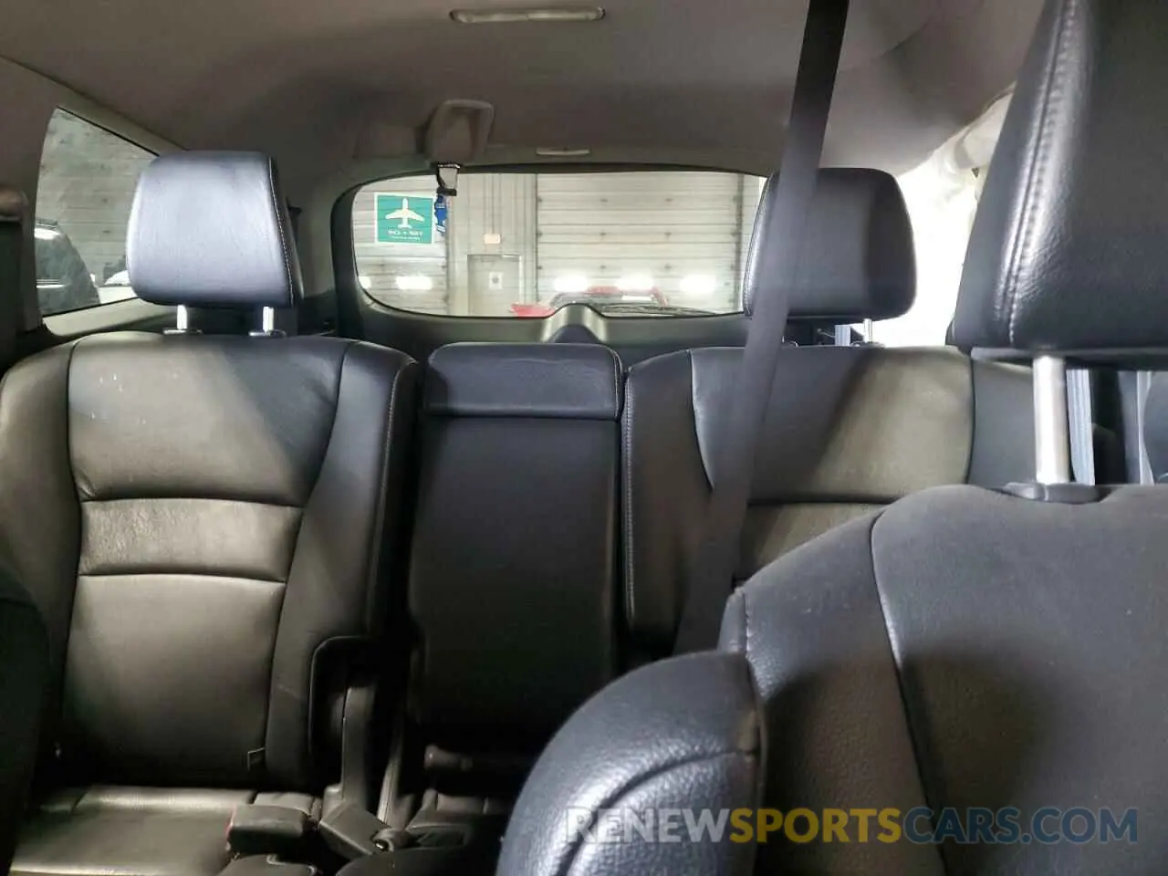 10 Photograph of a damaged car 5FNYF6H21MB098036 HONDA PILOT 2021