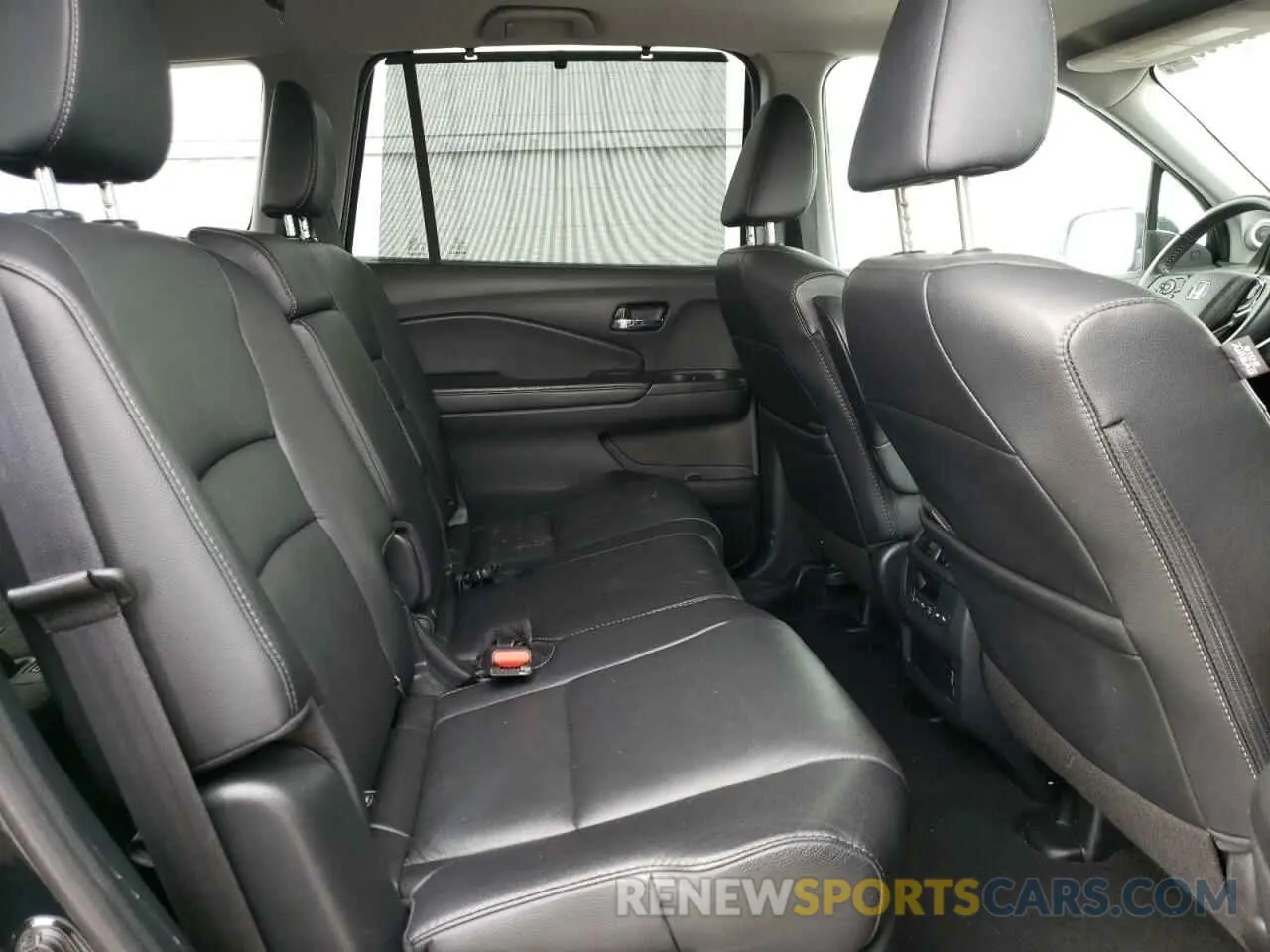11 Photograph of a damaged car 5FNYF6H22MB077504 HONDA PILOT 2021