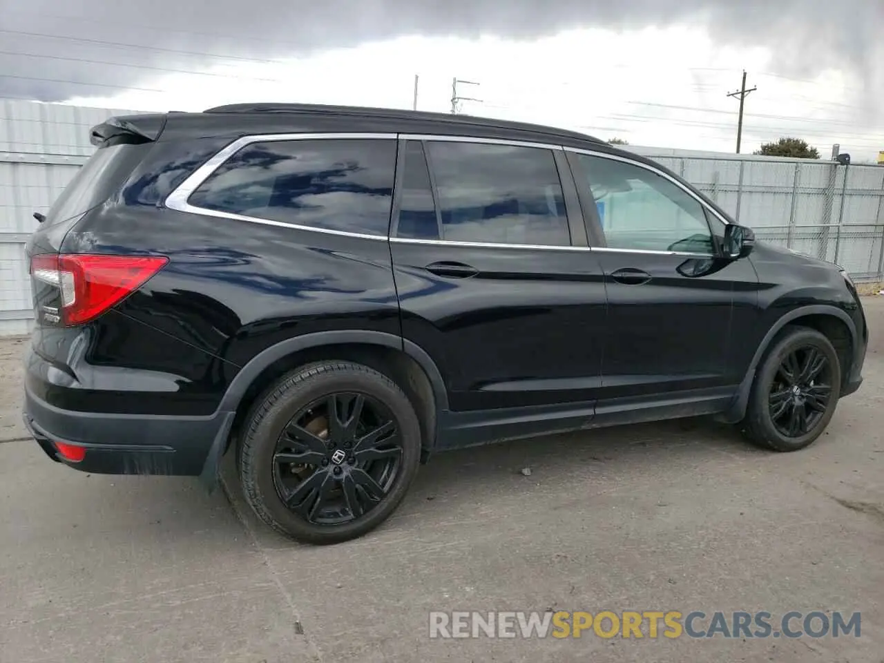 3 Photograph of a damaged car 5FNYF6H22MB077504 HONDA PILOT 2021