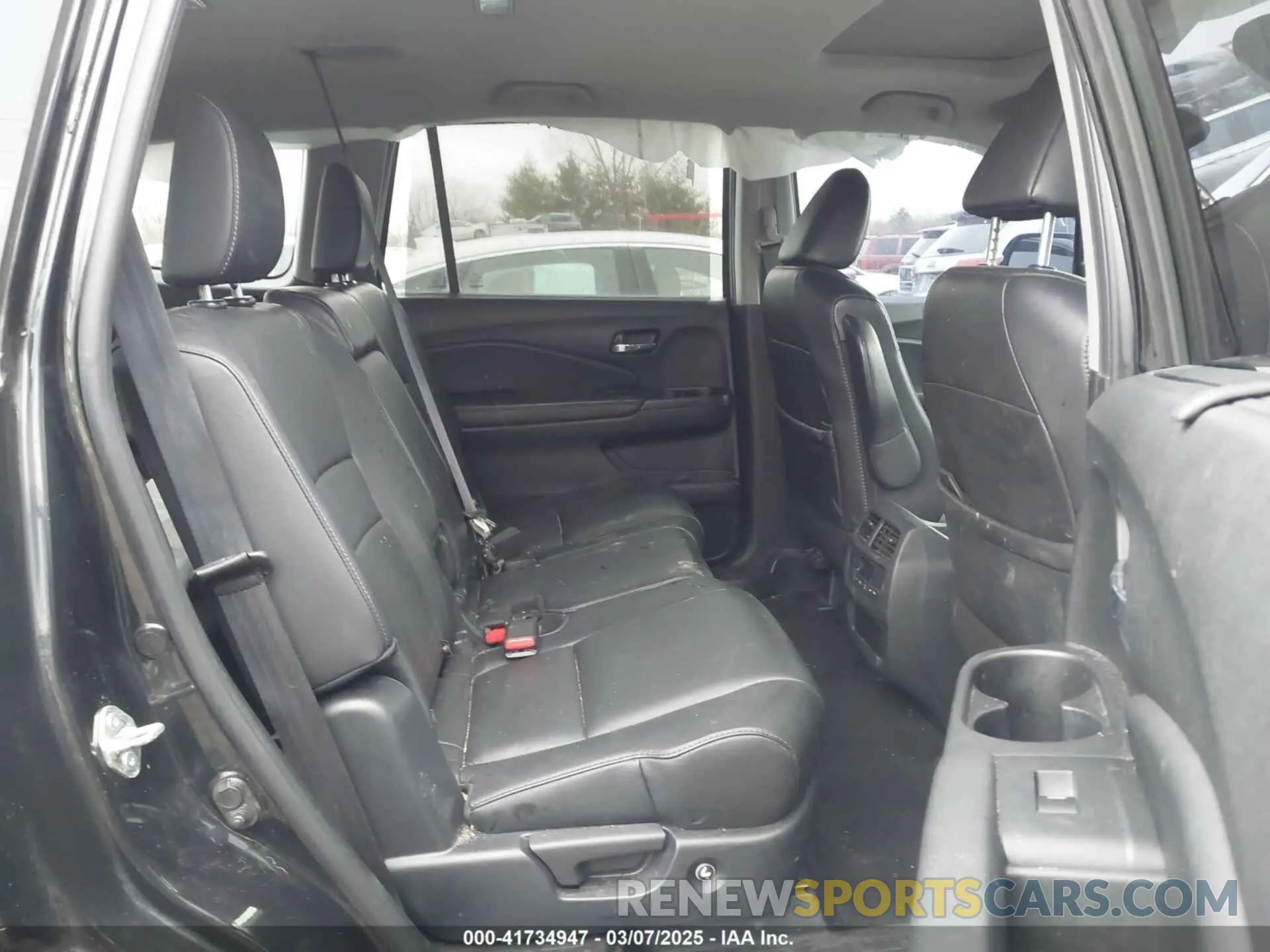 8 Photograph of a damaged car 5FNYF6H23MB004612 HONDA PILOT 2021