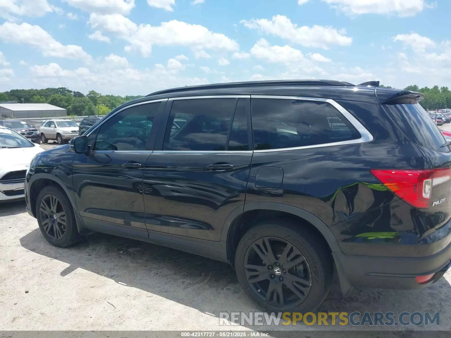 14 Photograph of a damaged car 5FNYF6H23MB024343 HONDA PILOT 2021