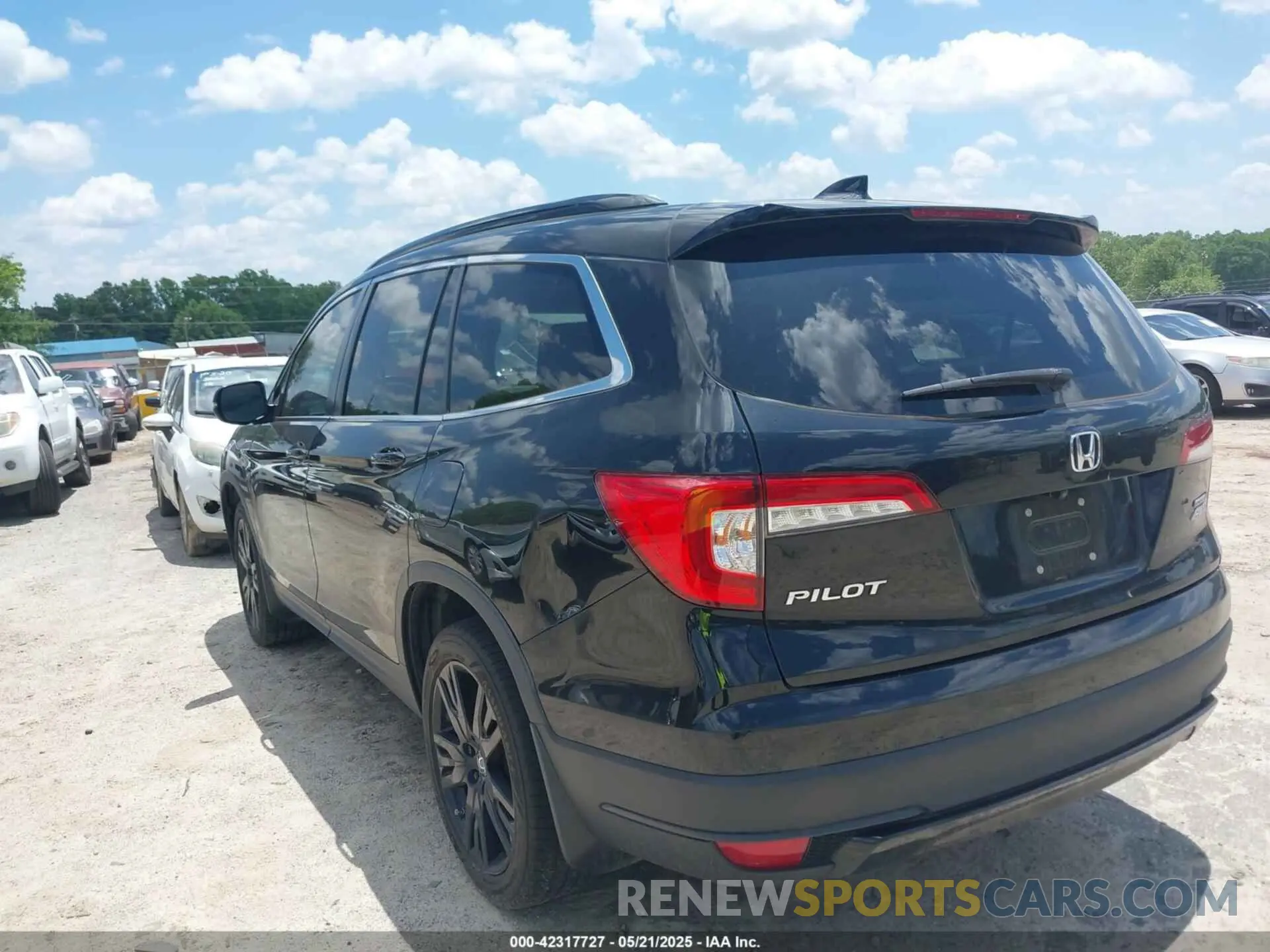 3 Photograph of a damaged car 5FNYF6H23MB024343 HONDA PILOT 2021