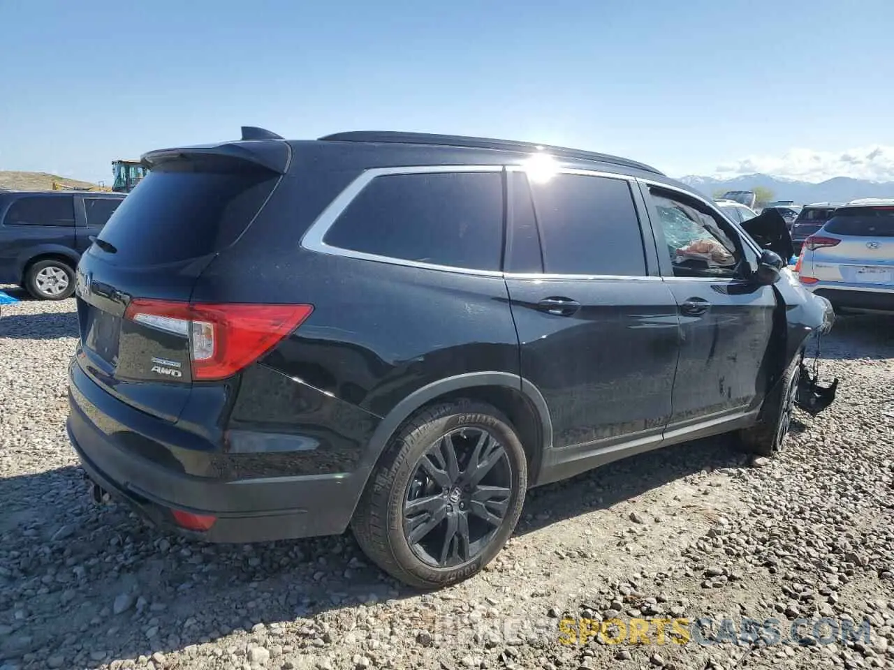 3 Photograph of a damaged car 5FNYF6H24MB041765 HONDA PILOT 2021