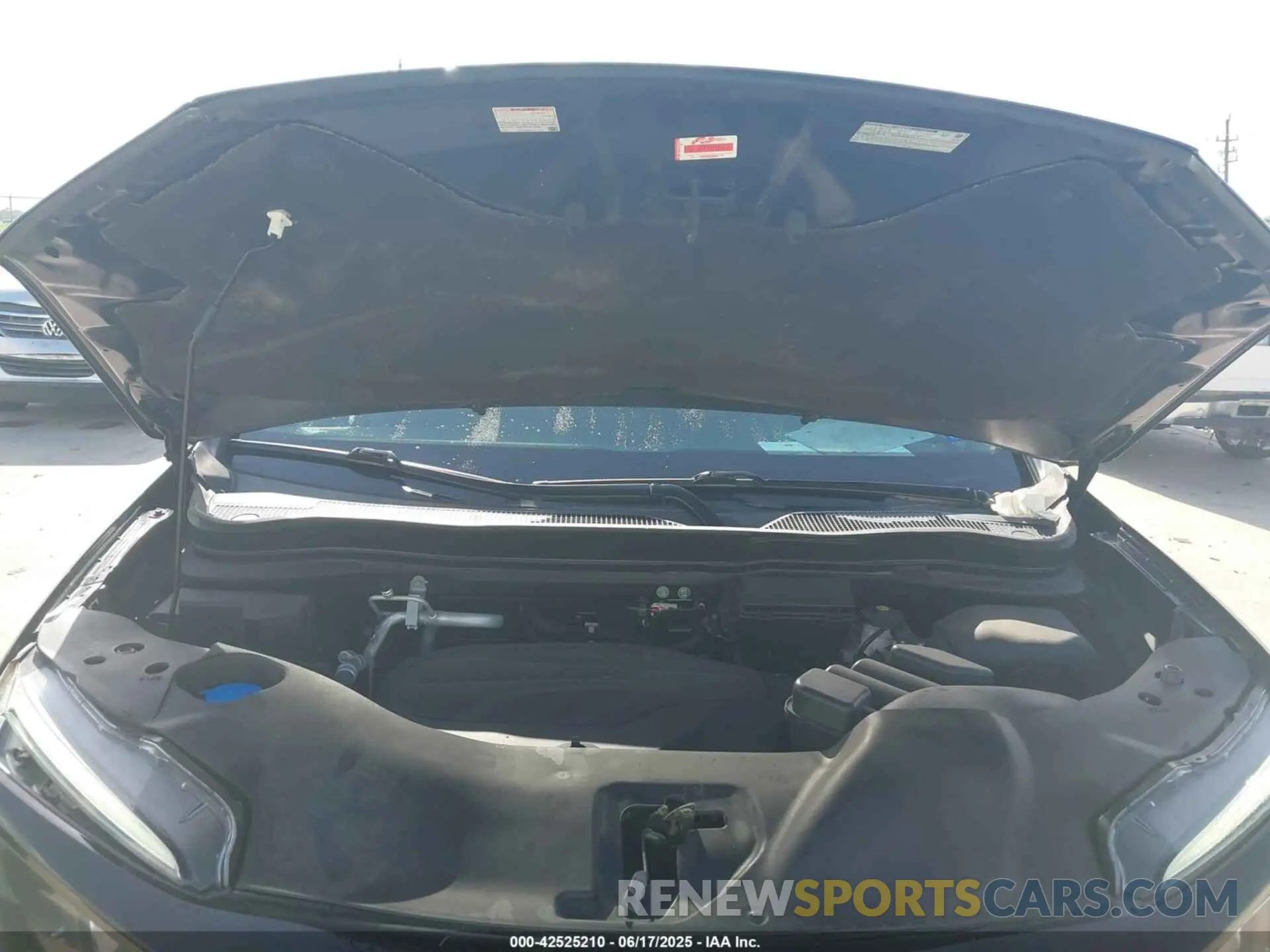 10 Photograph of a damaged car 5FNYF6H25MB042875 HONDA PILOT 2021
