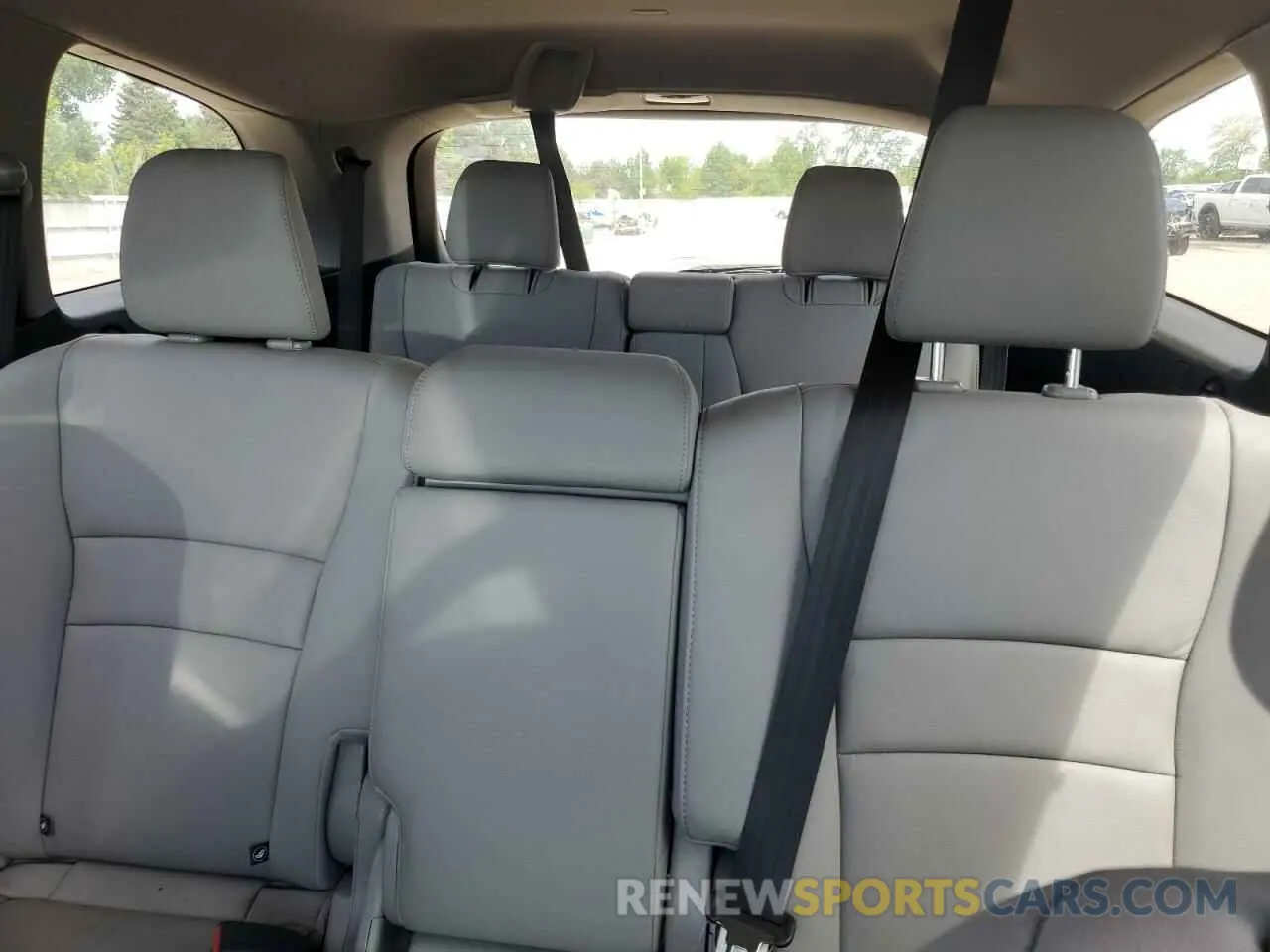 10 Photograph of a damaged car 5FNYF6H26MB014311 HONDA PILOT 2021