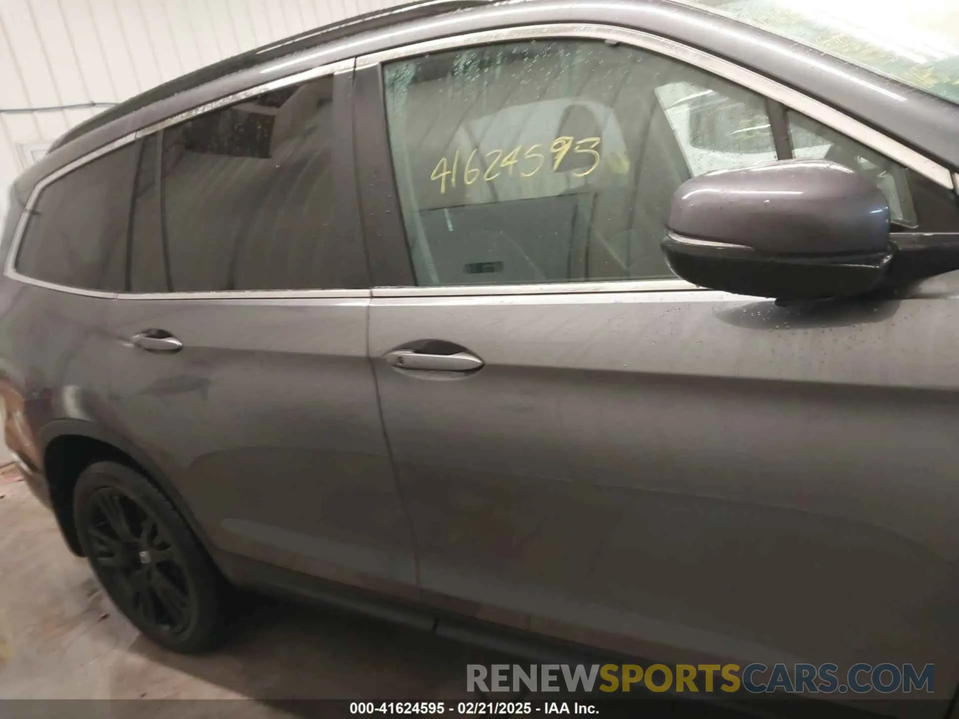 12 Photograph of a damaged car 5FNYF6H26MB014602 HONDA PILOT 2021